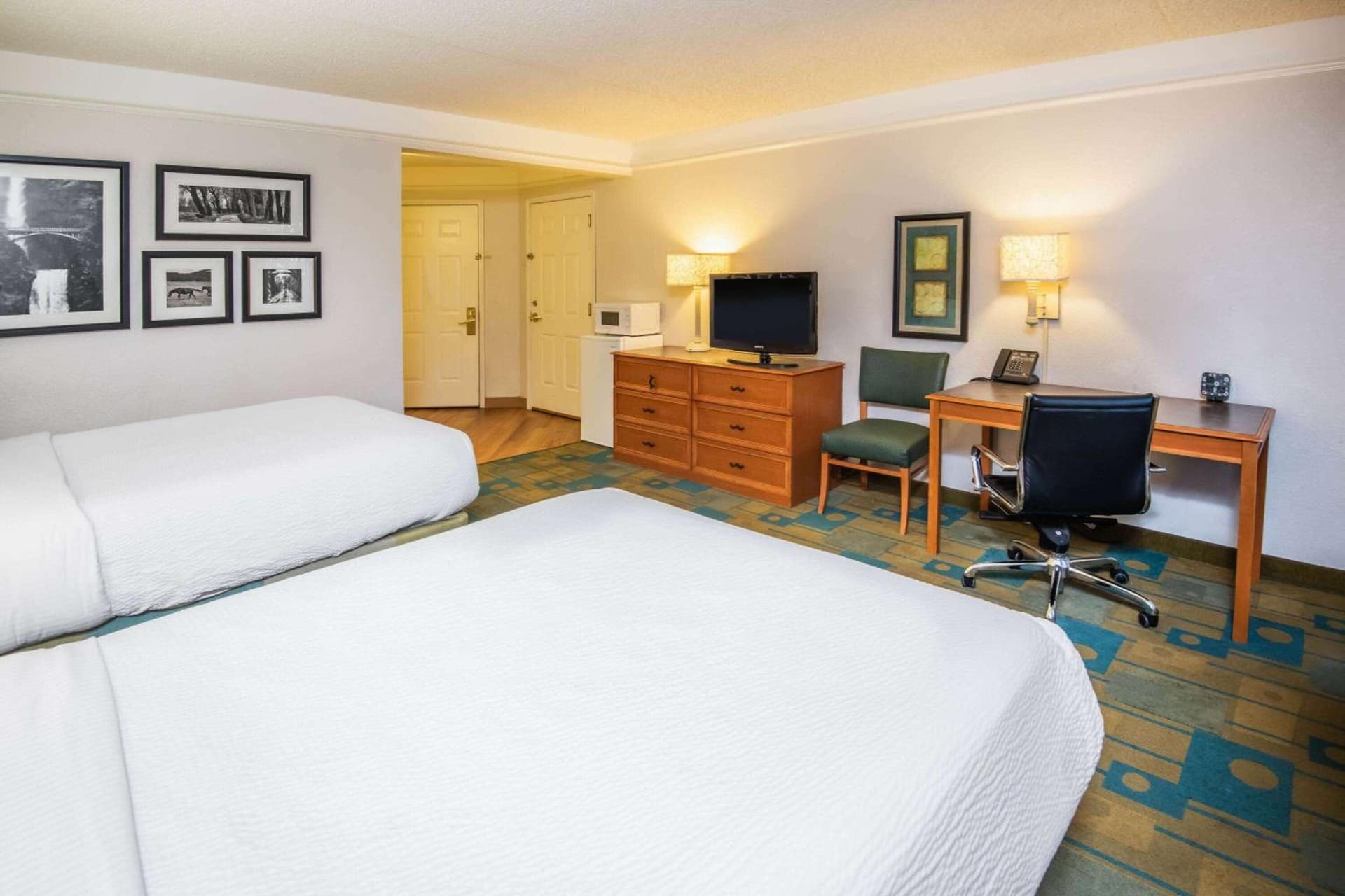 La Quinta Inn & Suites by Wyndham Colorado Springs South AP gallery photo in Colorado Springs, CO — image 55