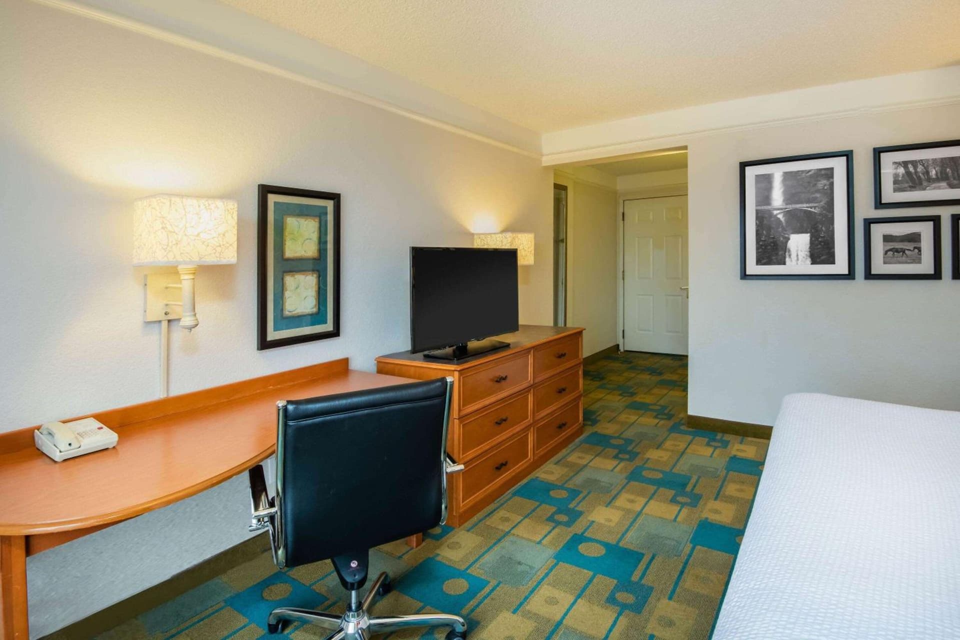 La Quinta Inn & Suites by Wyndham Colorado Springs South AP gallery photo in Colorado Springs, CO — image 67