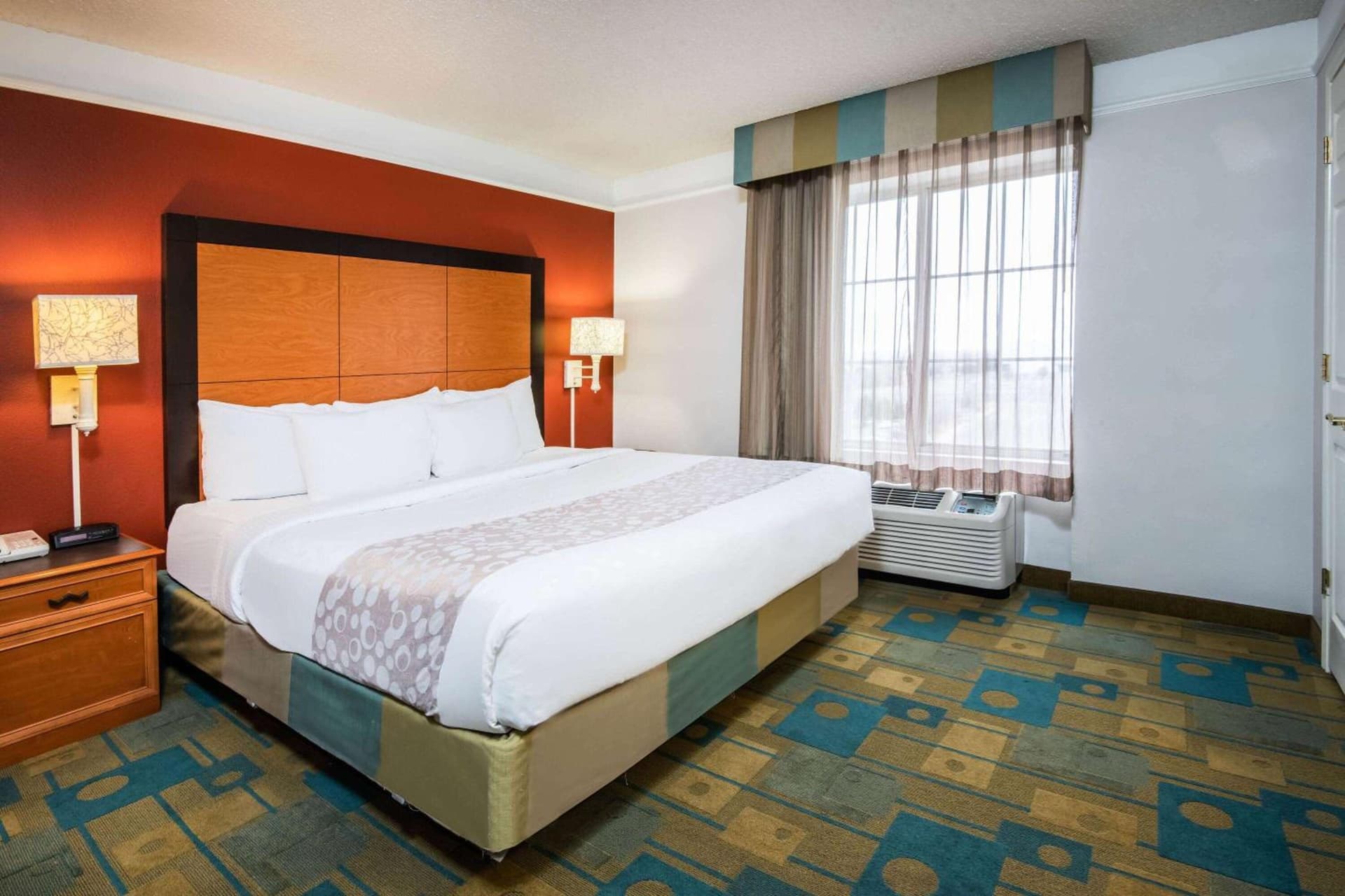La Quinta Inn & Suites by Wyndham Colorado Springs South AP gallery photo in Colorado Springs, CO — image 17