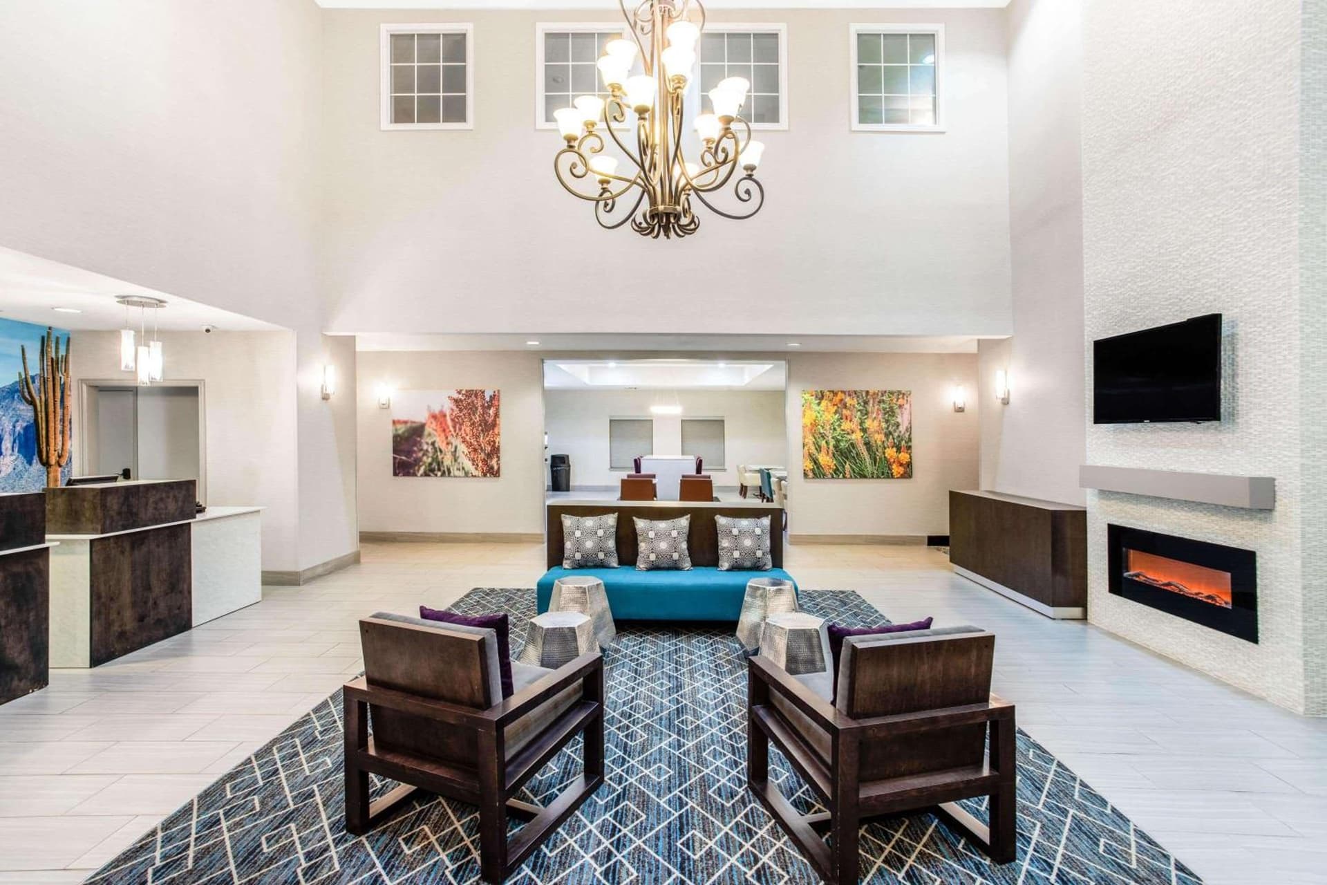 La Quinta by Wyndham Hillsboro interior in Hillsboro, TX — gallery photo 2