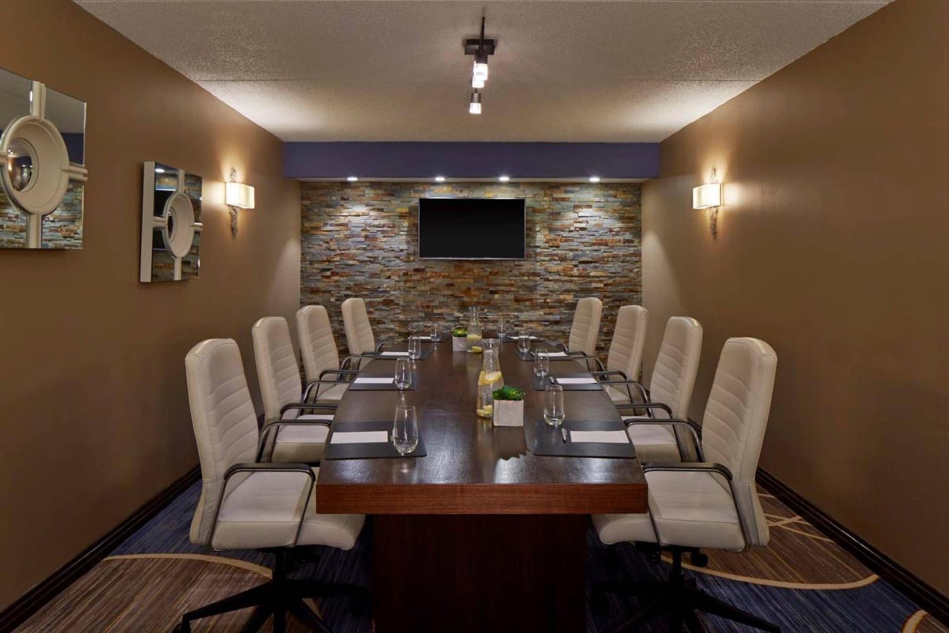 Delta Hotels by Marriott Philadelphia Airport gallery photo in Philadelphia, PA — image 11