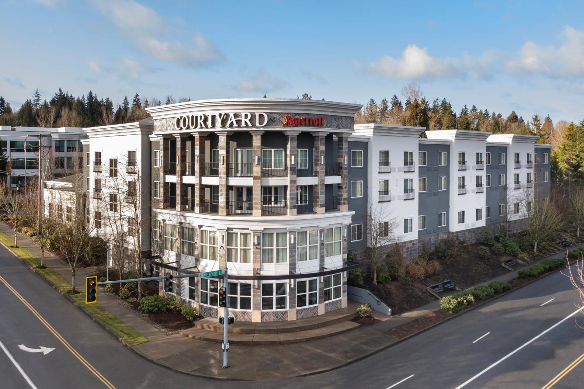 Courtyard by Marriott Seattle Kirkland interior in Kirkland, WA — gallery photo 2