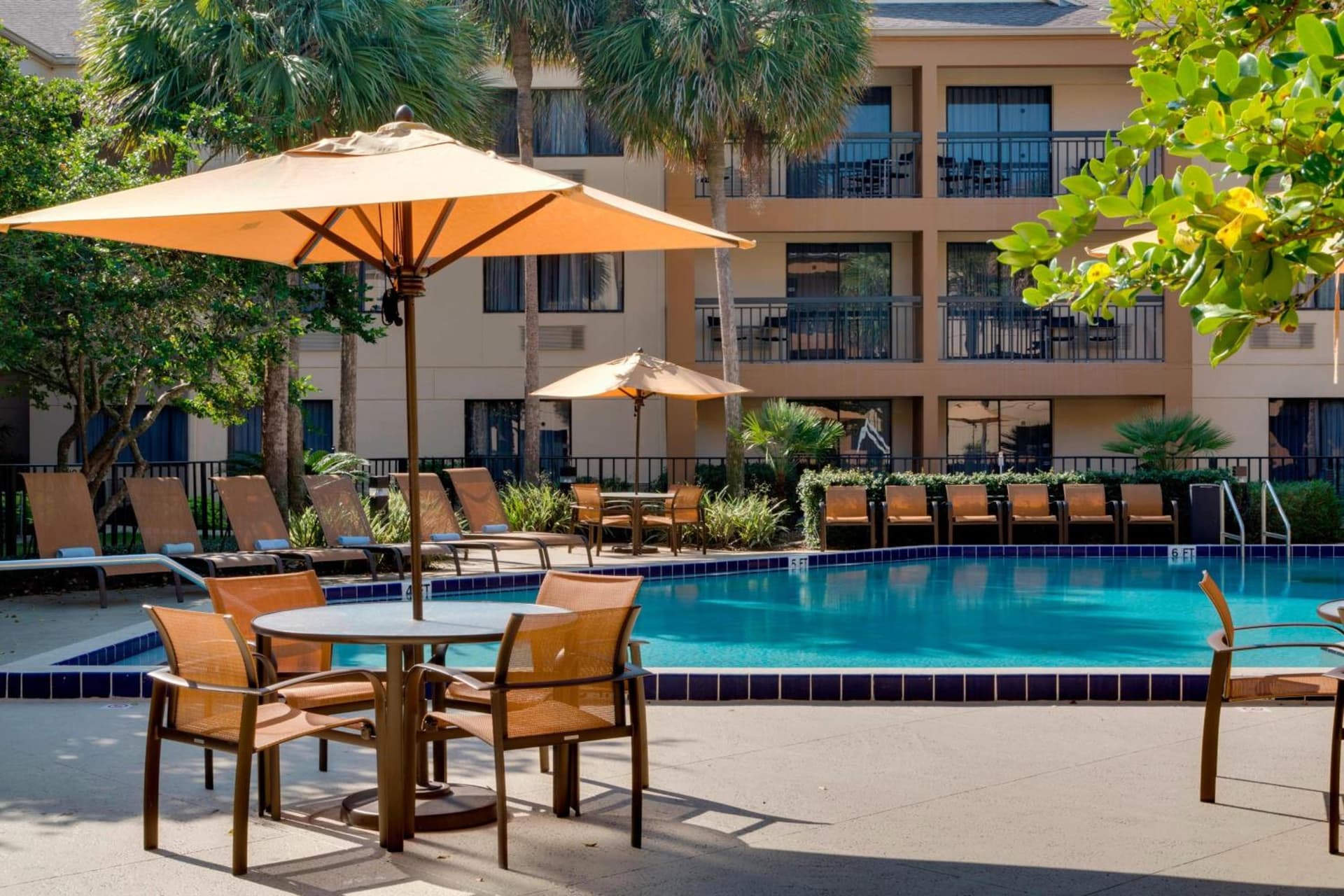 Courtyard by Marriott Ocala interior in Ocala, FL — gallery photo 2
