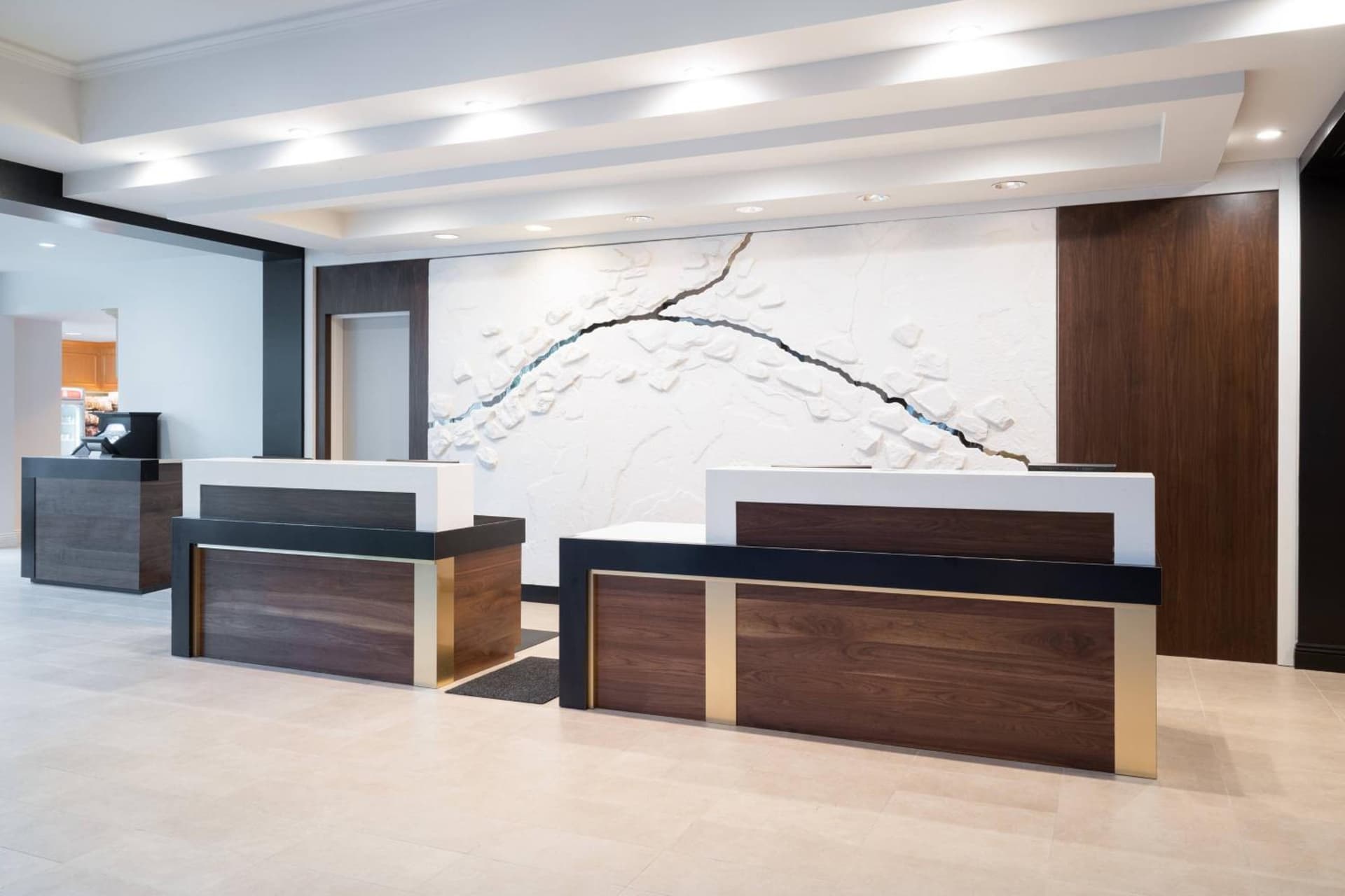 Mystic Marriott Hotel and Spa interior in Groton, CT — gallery photo 2