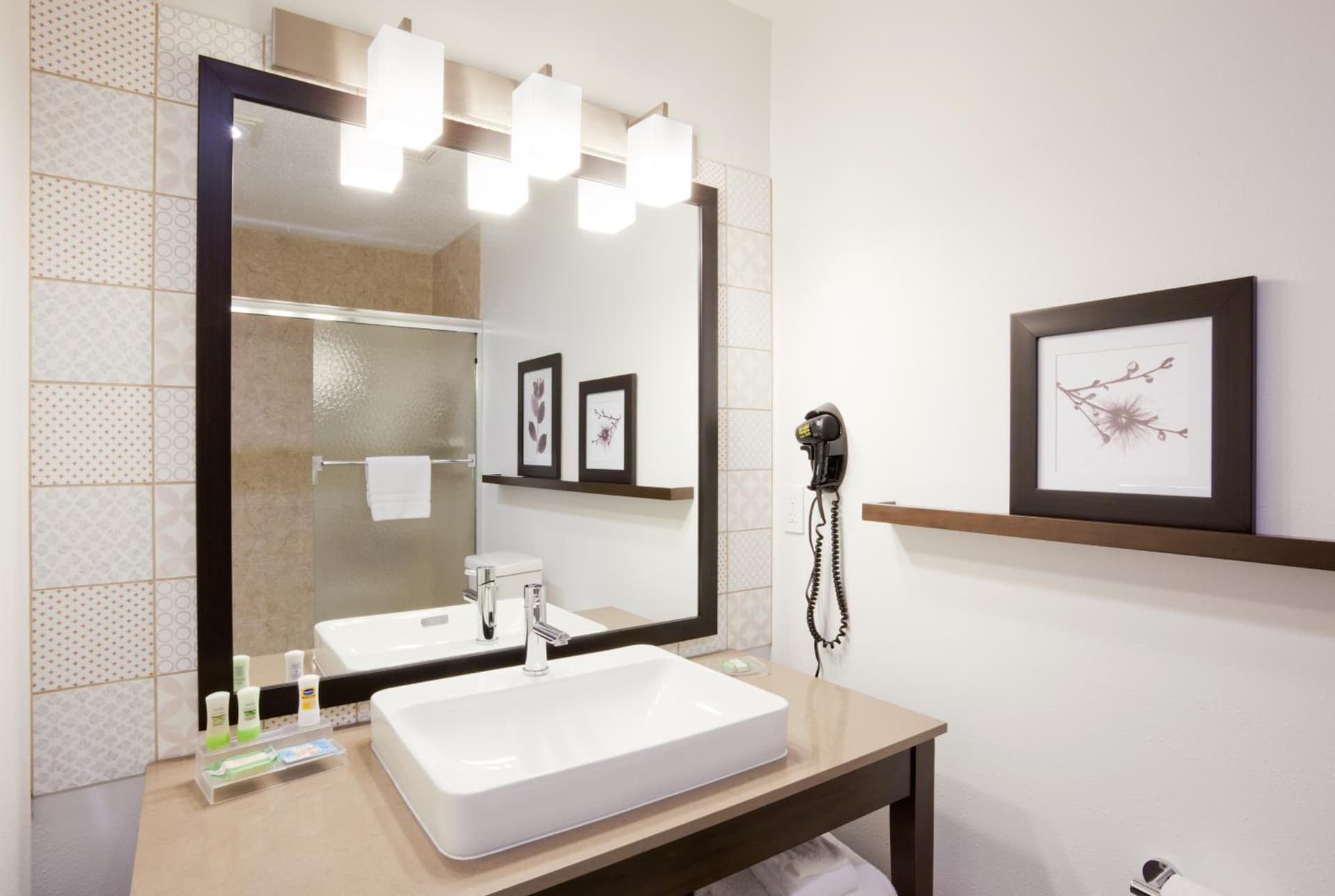 Country Inn & Suites by Radisson, Chippewa Falls, WI gallery photo in Chippewa Falls, WI — image 28