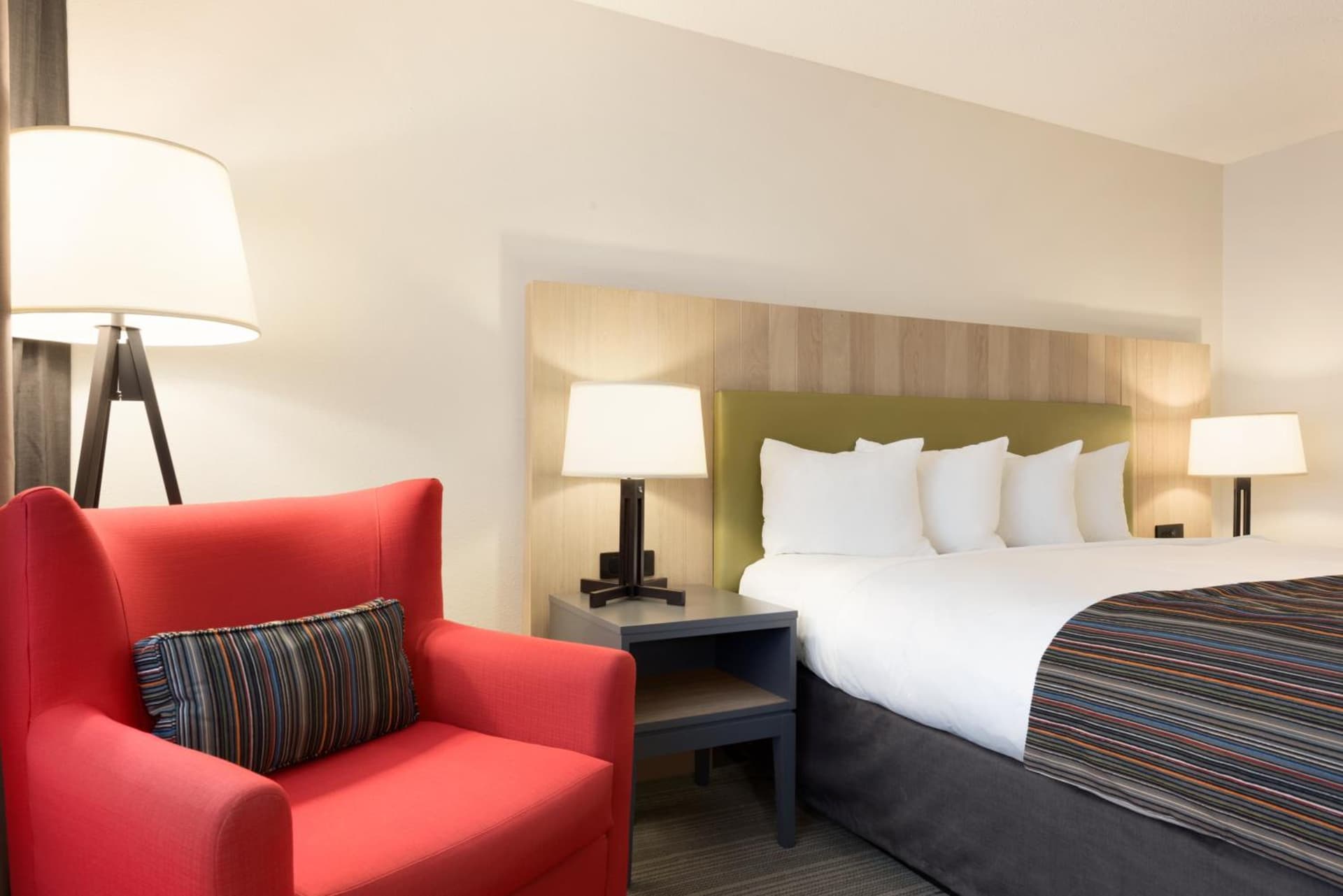 Country Inn & Suites by Radisson, Chippewa Falls, WI gallery photo in Chippewa Falls, WI — image 15