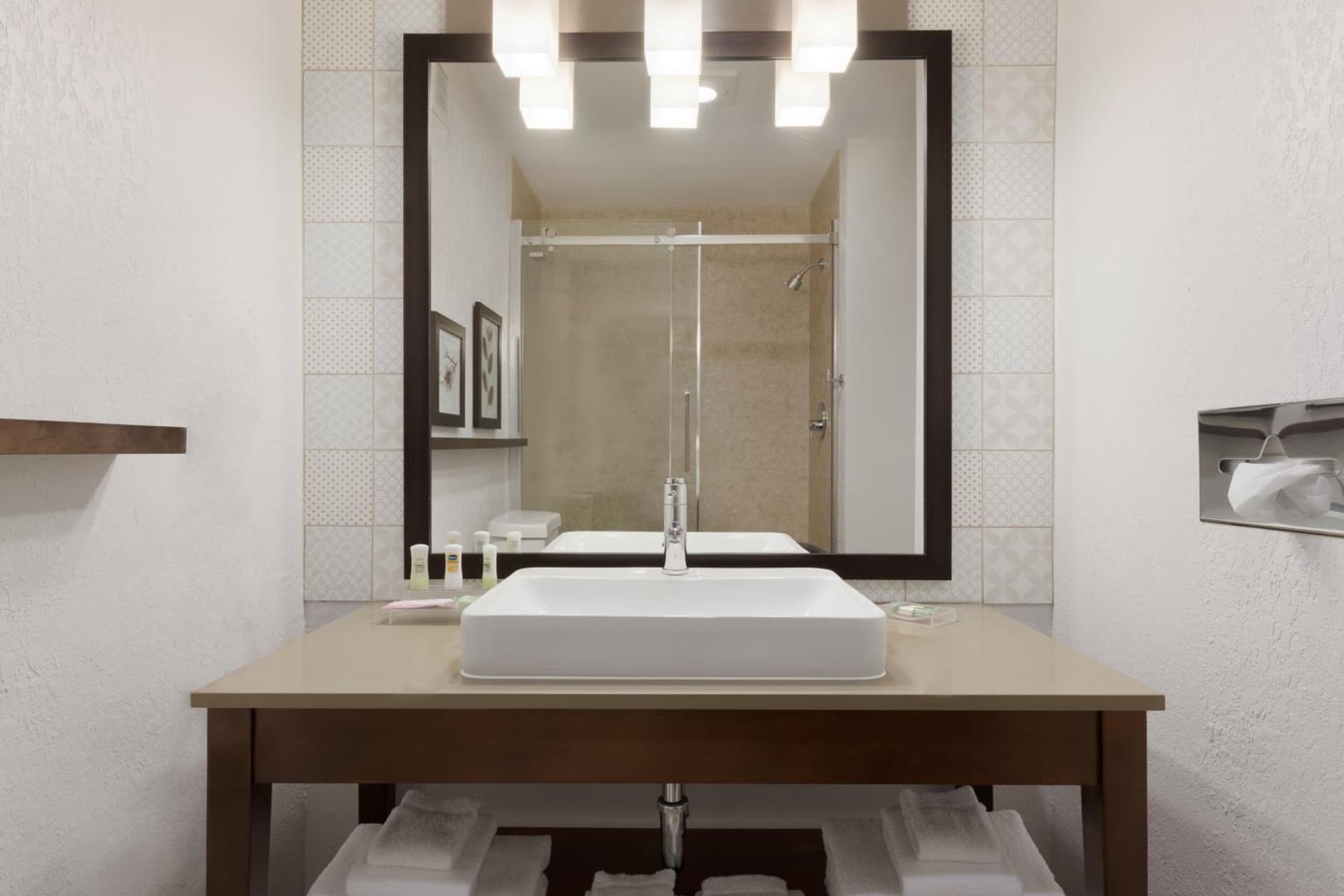 Country Inn & Suites by Radisson, Chippewa Falls, WI gallery photo in Chippewa Falls, WI — image 18