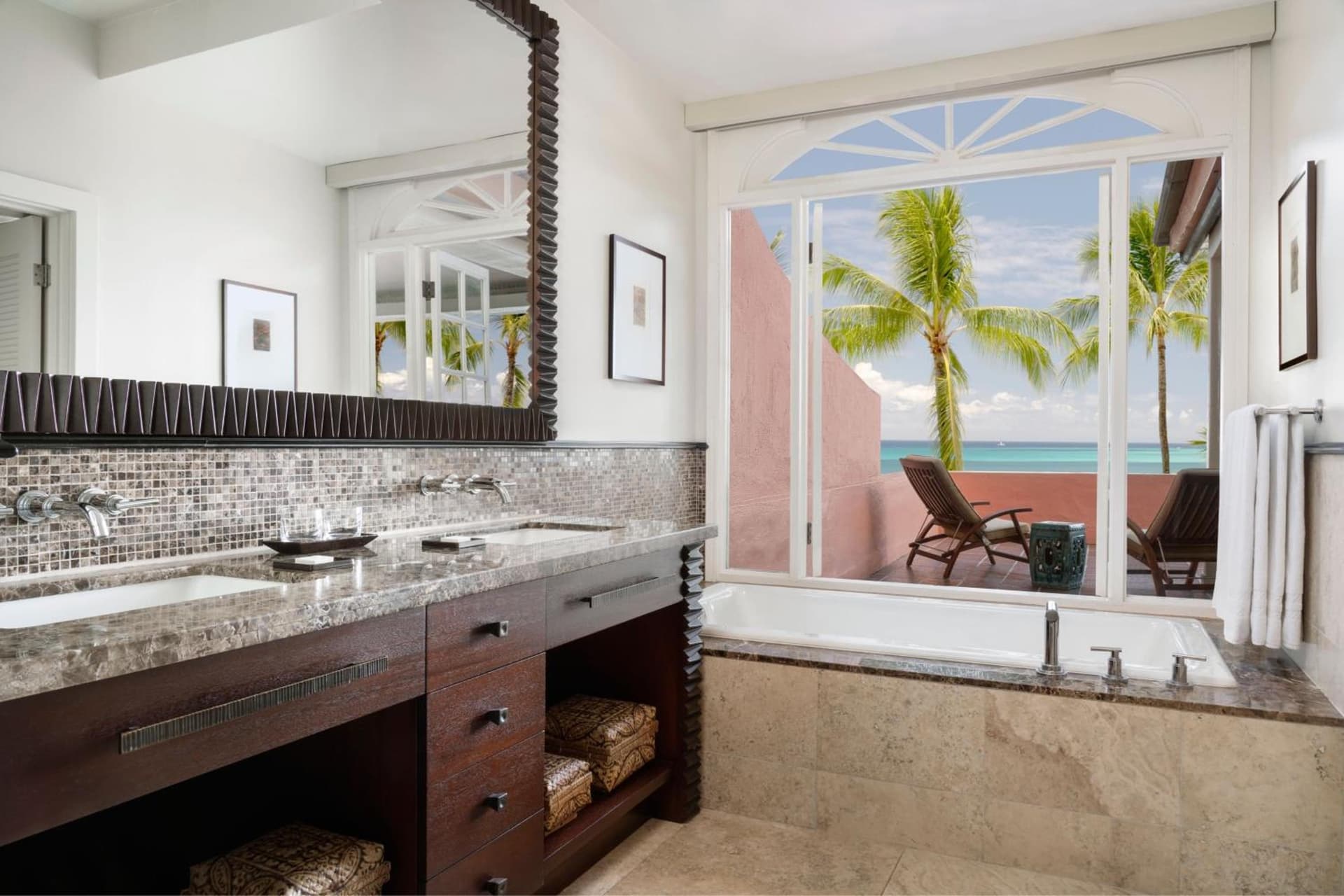 The Royal Hawaiian, A Luxury Collection Resort, Waikiki gallery photo in Honolulu, HI — image 64