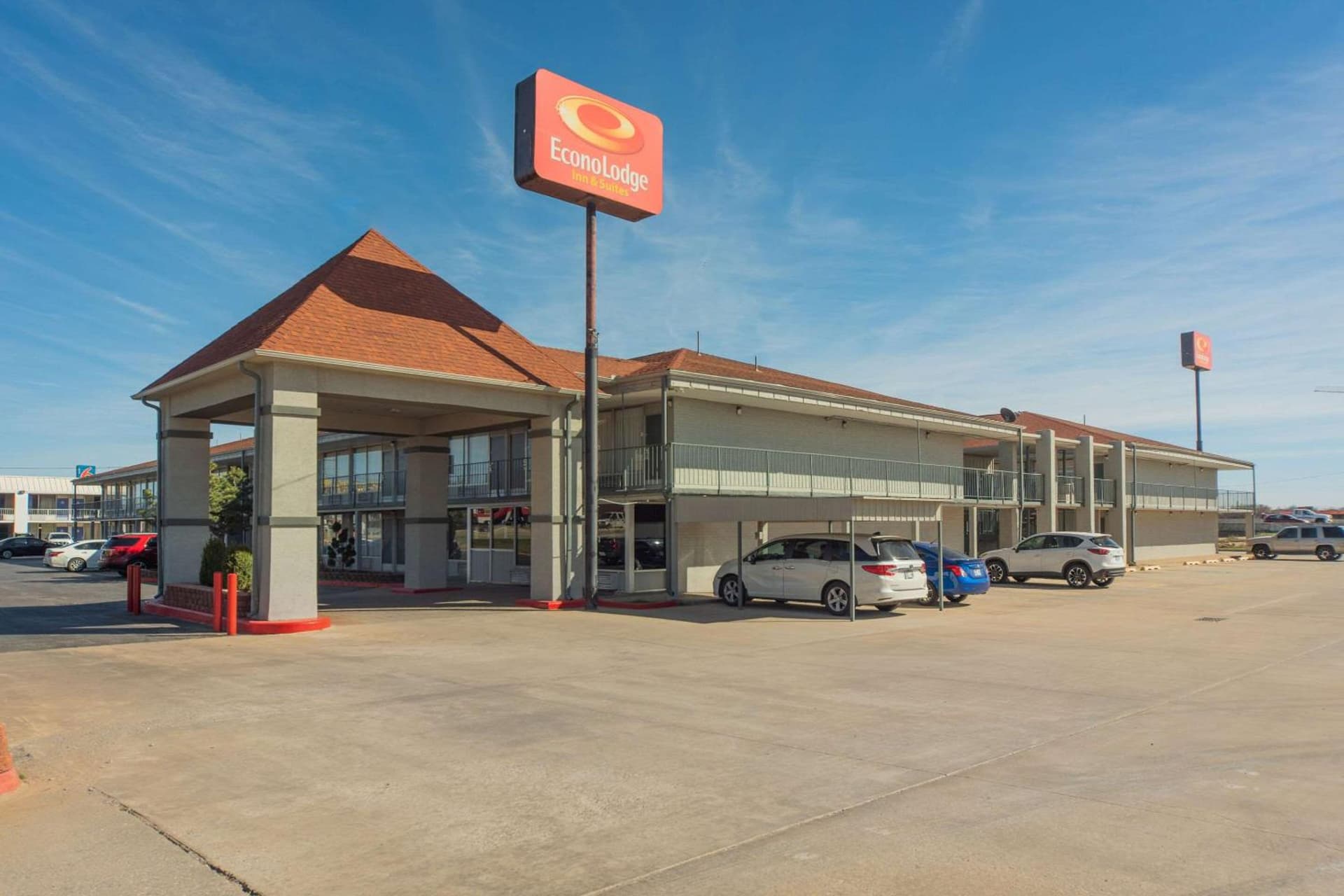 Econo Lodge Inn & Suites Near Bricktown interior in Oklahoma City, OK — gallery photo 2