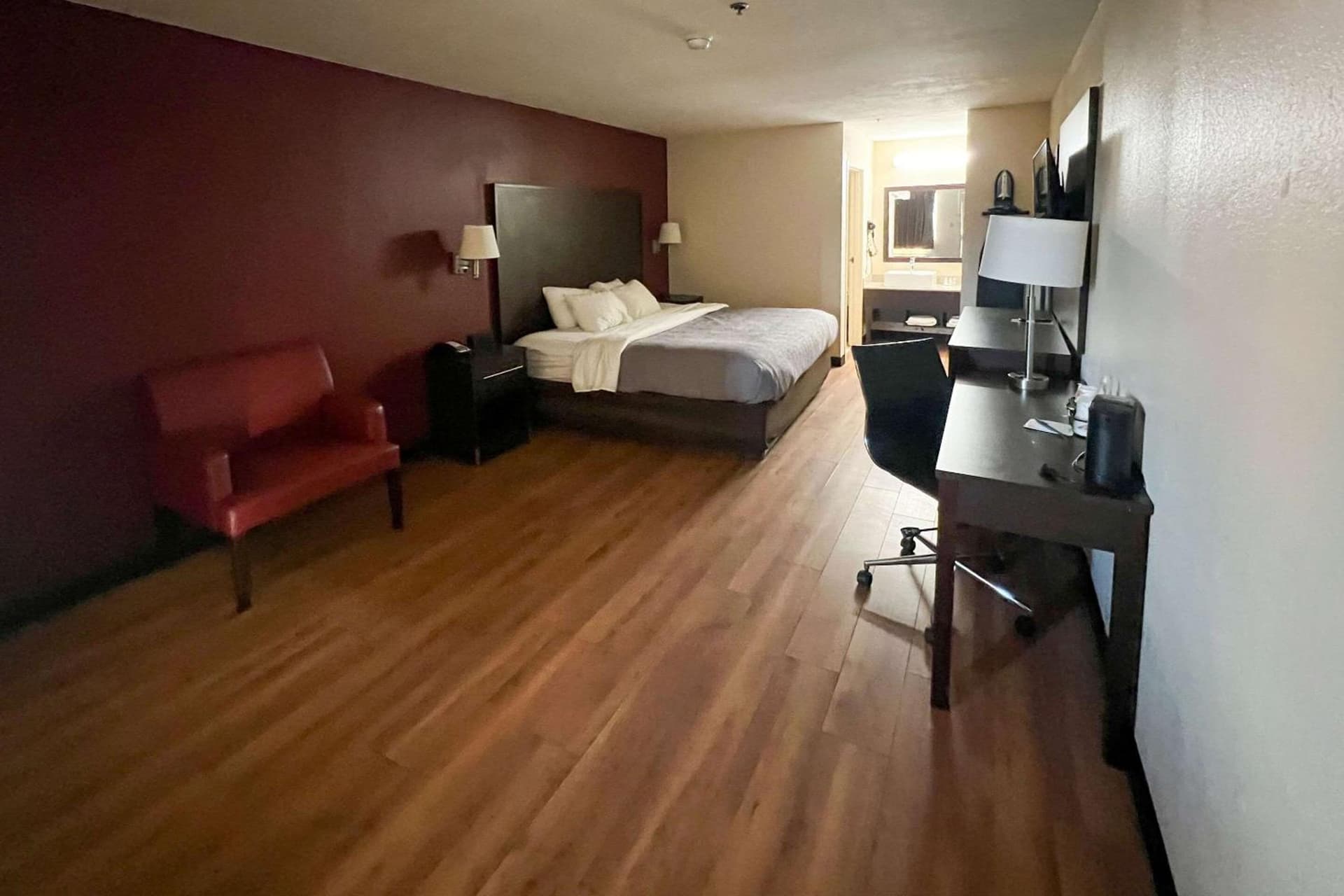 Quality Inn & Suites Near Six Flags and Medical Center property views in San Antonio, TX — gallery photo 3