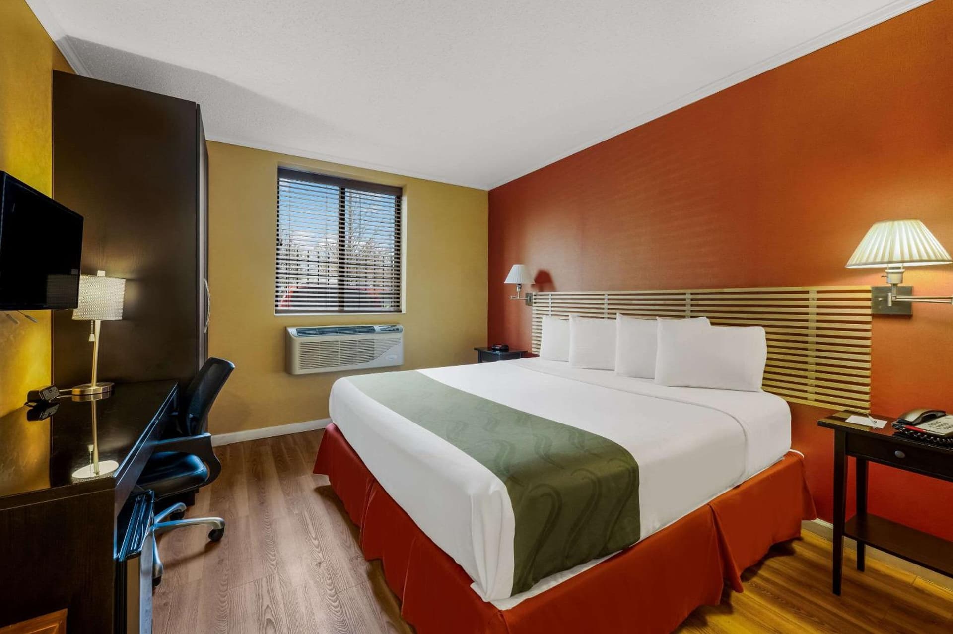 Quality Inn JFK Airport Rockaway Blvd gallery photo in Queens, NY — image 12