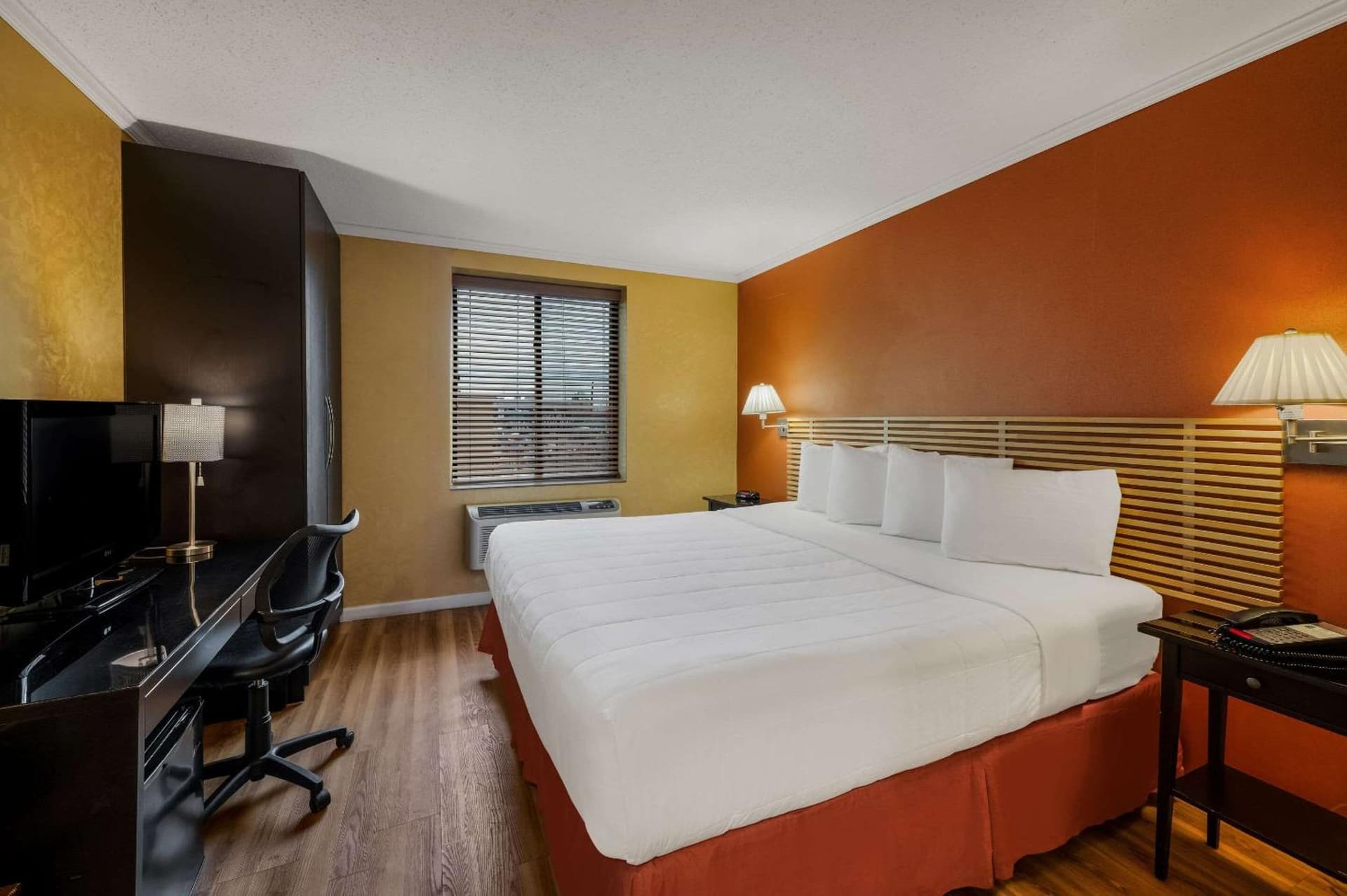 Quality Inn JFK Airport Rockaway Blvd gallery photo in Queens, NY — image 16