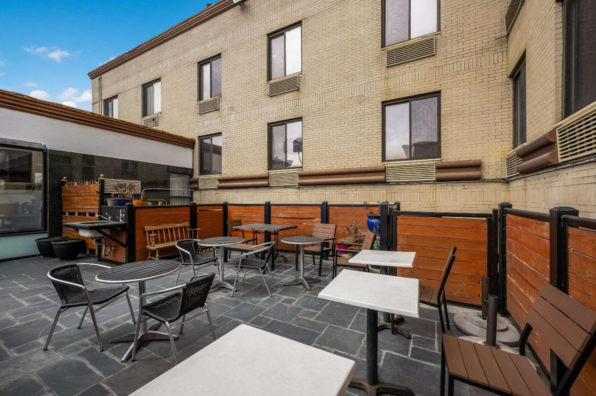Quality Inn JFK Airport Rockaway Blvd gallery photo in Queens, NY — image 19