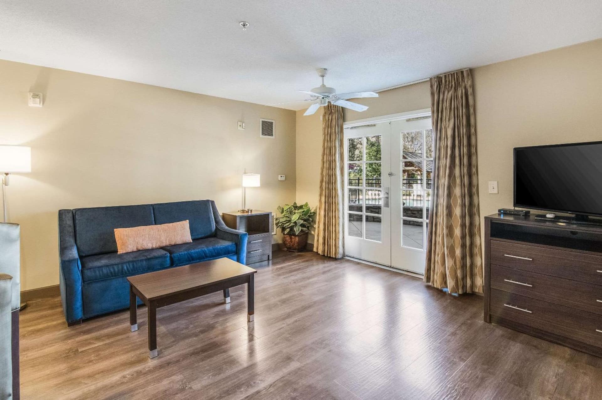 MainStay Suites Columbus near Fort Benning gallery photo in Columbus, GA — image 14