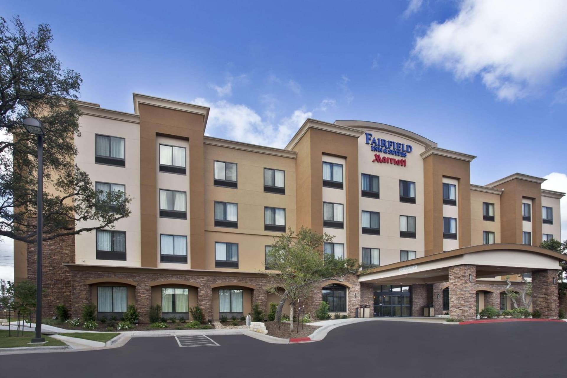Fairfield Inn and Suites by Marriott Austin Northwest/Research Blvd featured exterior or lobby in Austin, TX — similar hotel