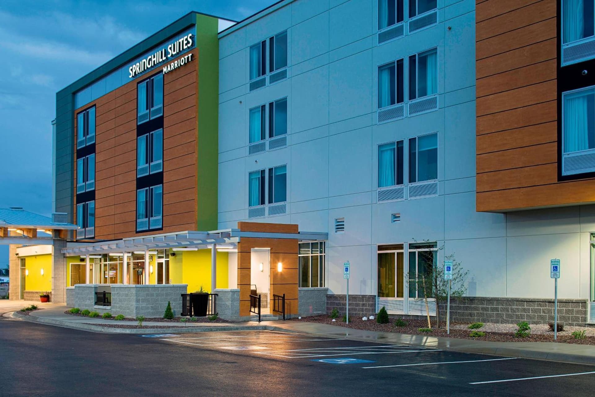 SpringHill Suites by Marriott Kalispell interior in Kalispell, MT — gallery photo 2