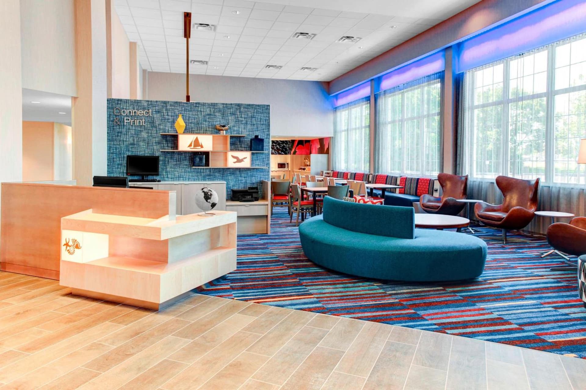 Fairfield Inn & Suites by Marriott Cape Cod Hyannis interior in Hyannis — gallery photo 2