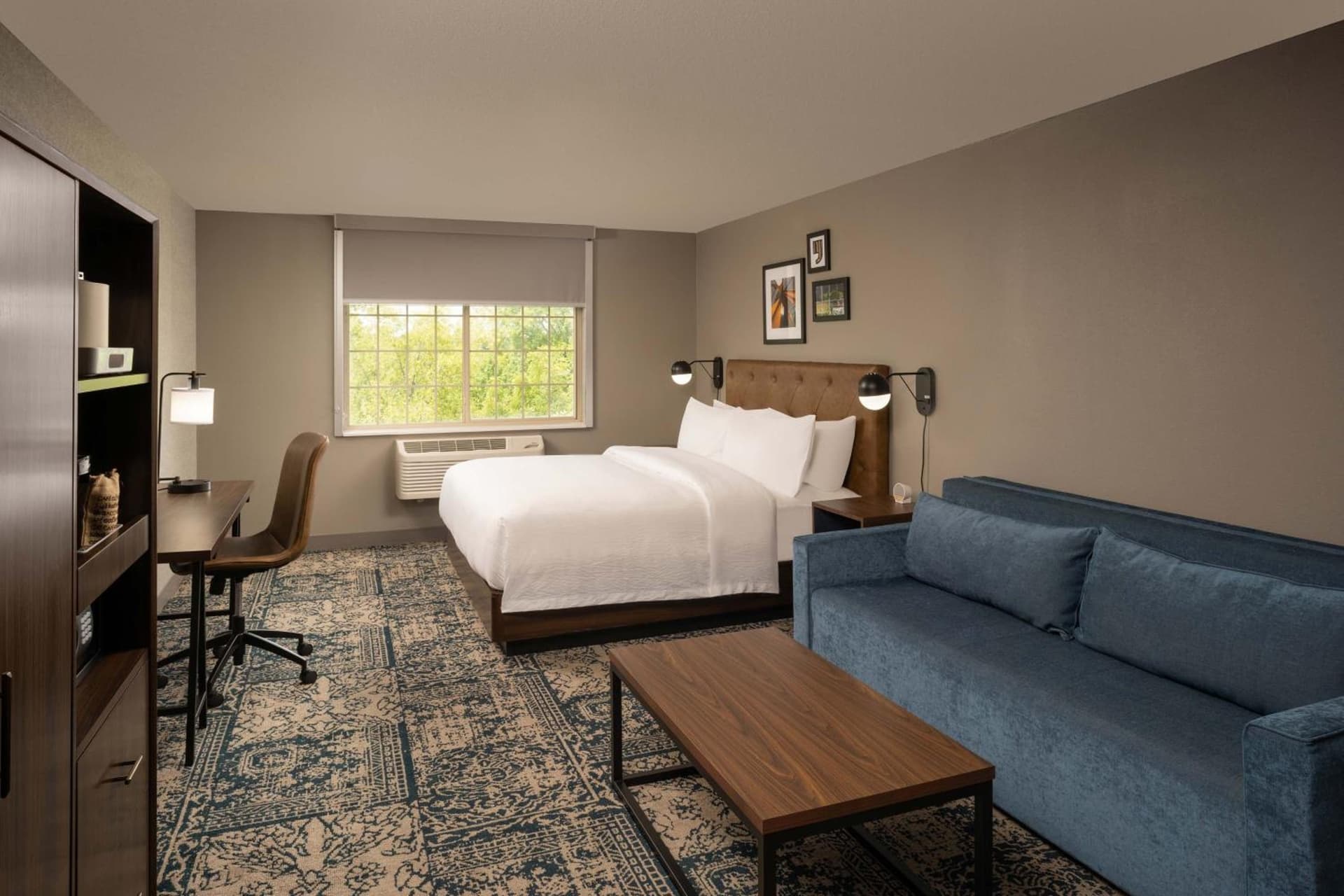 Four Points by Sheraton Chicago Schaumburg gallery photo in Schaumburg, IL — image 17
