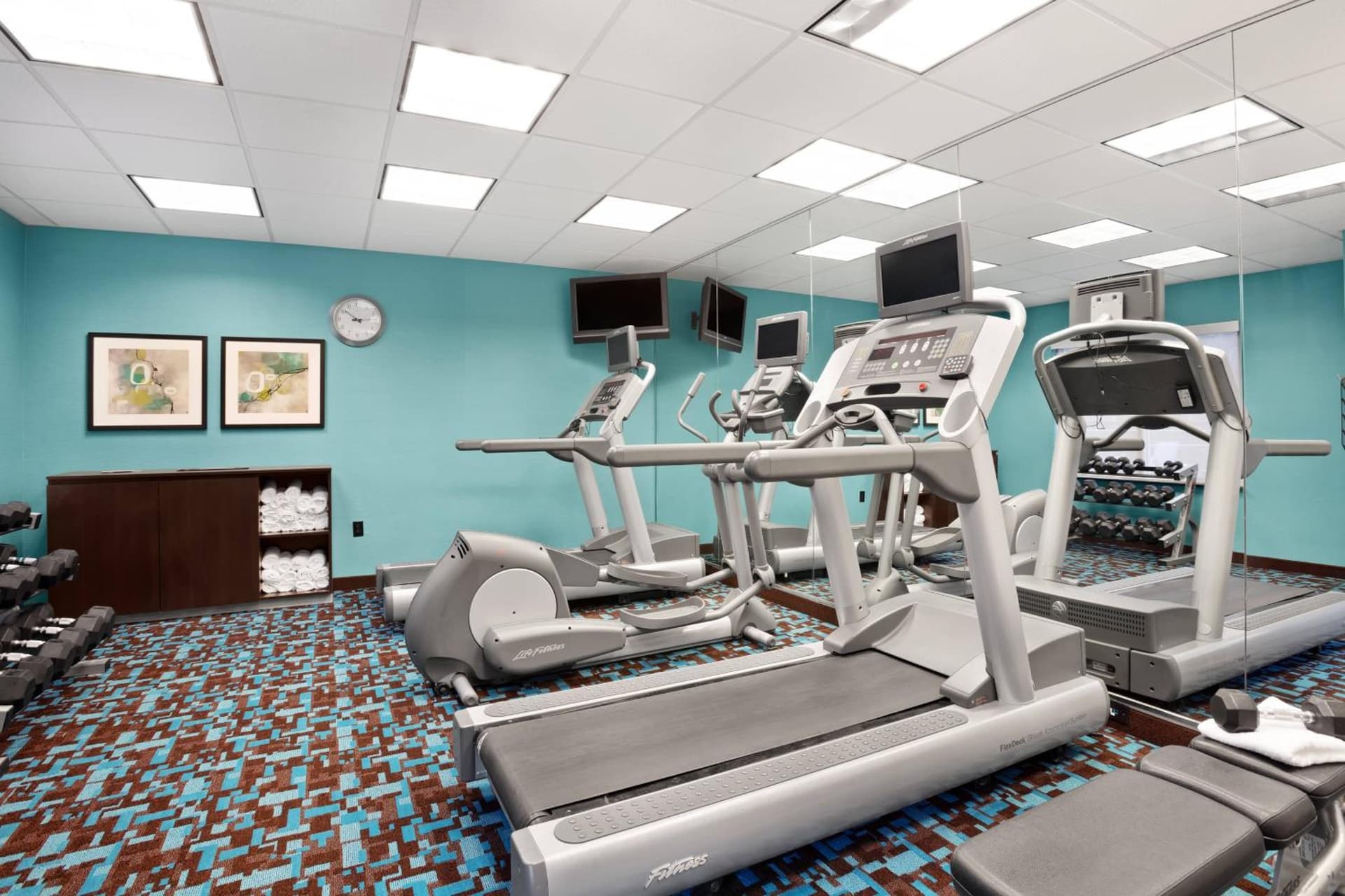 Fairfield Inn and Suites by Marriott Saint Augustine I-95 interior in St. Augustine, FL — gallery photo 2