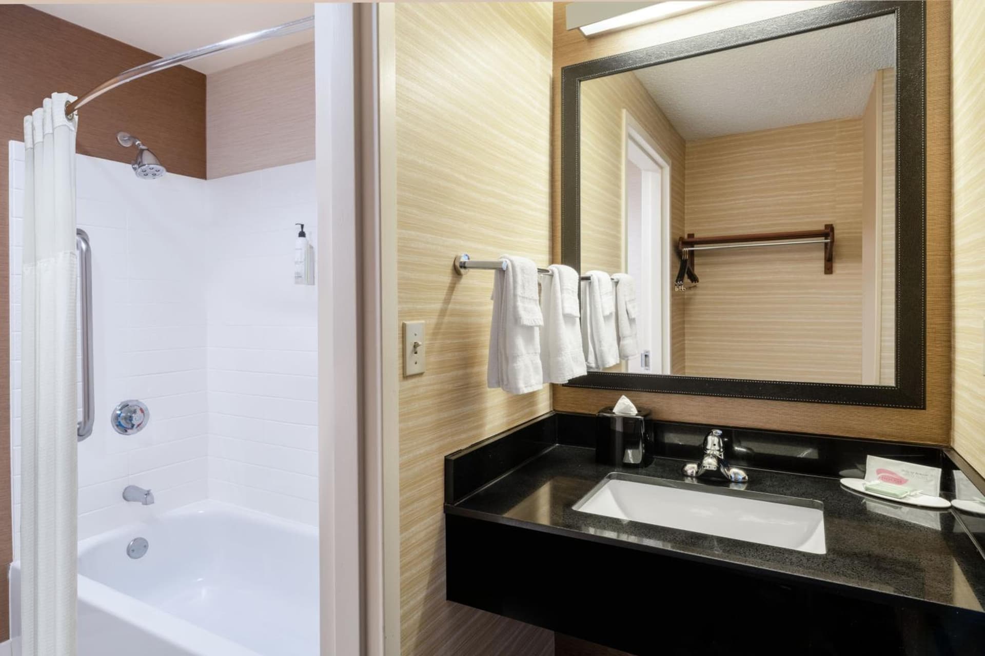 Fairfield Inn & Suites by Marriott Denver Aurora/Medical Center gallery photo in Aurora, CO — image 17