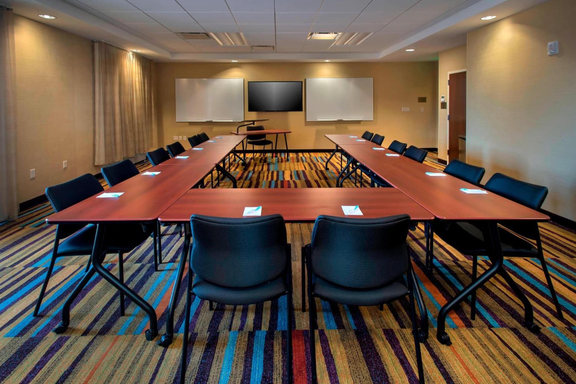 Fairfield Inn & Suites by Marriott Syracuse Carrier Circle gallery photo in East Syracuse, NY — image 10