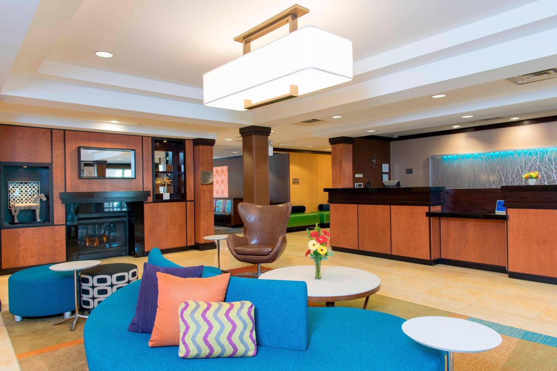 Fairfield Inn & Suites by Marriott Omaha Downtown interior in Omaha, NE — gallery photo 2