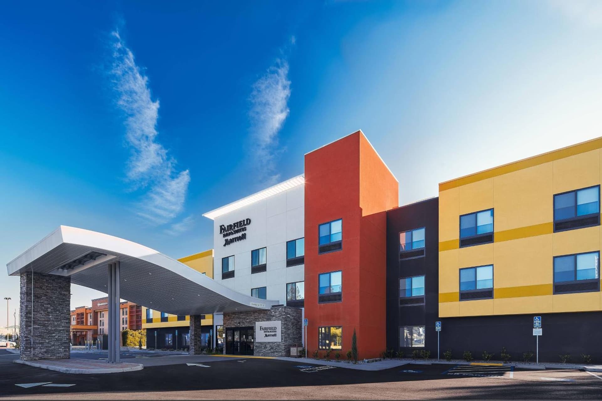 Fairfield Inn & Suites by Marriott Fresno Yosemite International Airport — hotel in Fresno, California