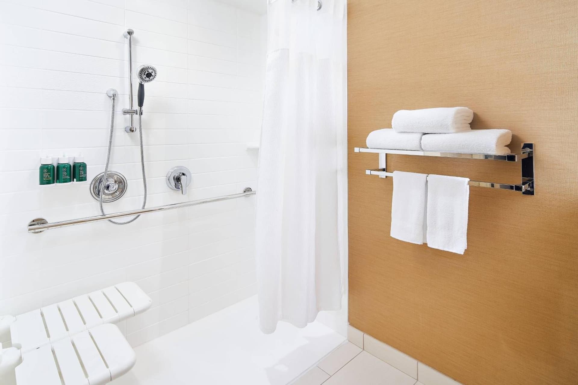 Fairfield Inn & Suites by Marriott Fresno Yosemite International Airport gallery photo in Fresno, CA — image 9