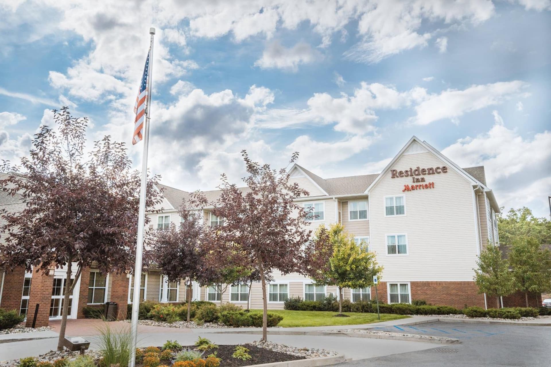 Residence Inn by Marriott Albany Washington Avenue interior in McKownville, NY — gallery photo 2