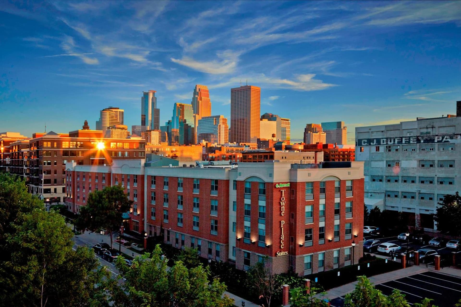 TownePlace Suites by Marriott Minneapolis Downtown/North Loop featured exterior or lobby in Minneapolis, MN — similar hotel