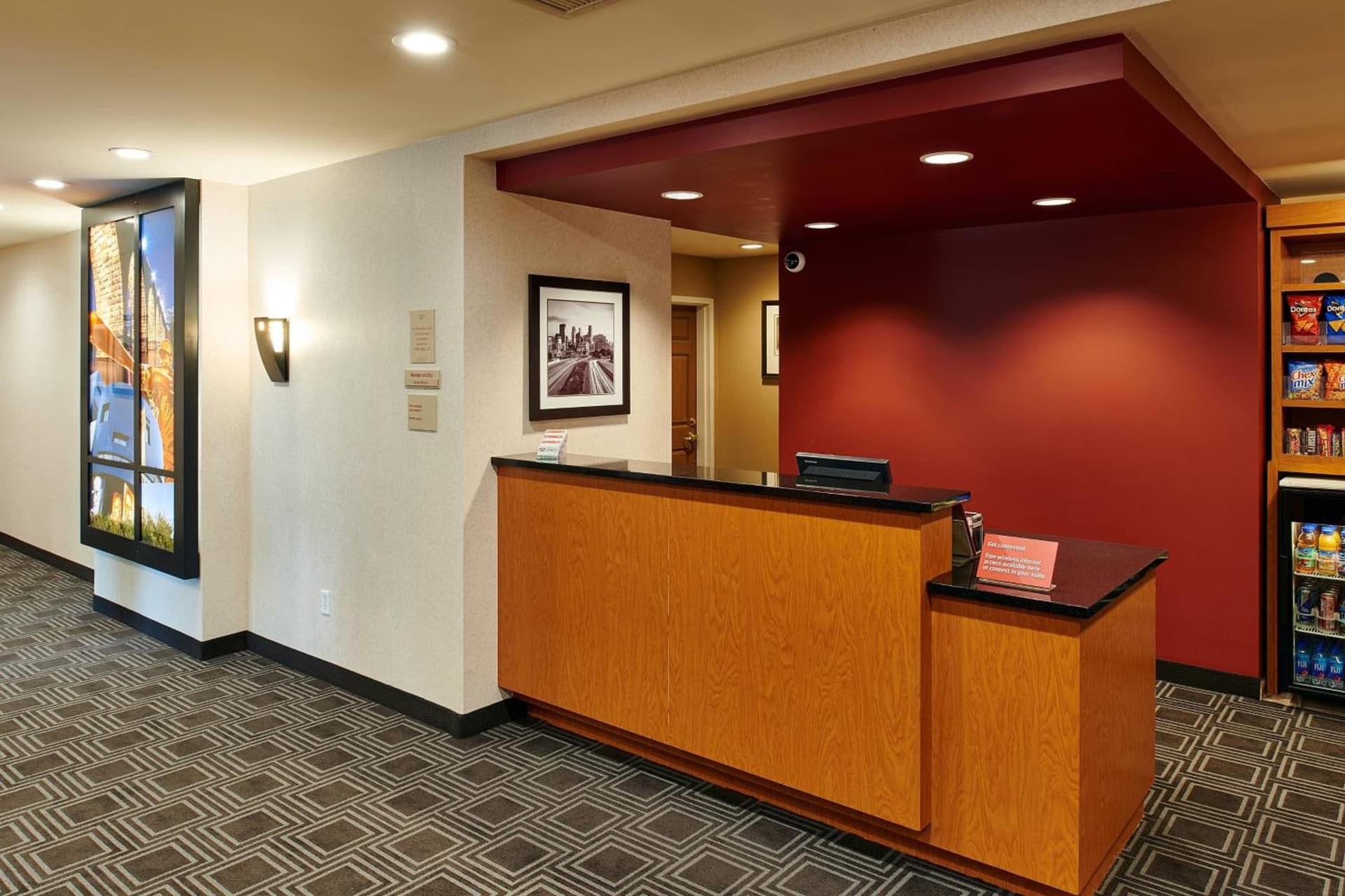 TownePlace Suites by Marriott Minneapolis Downtown/North Loop interior in Minneapolis, MN — gallery photo 2