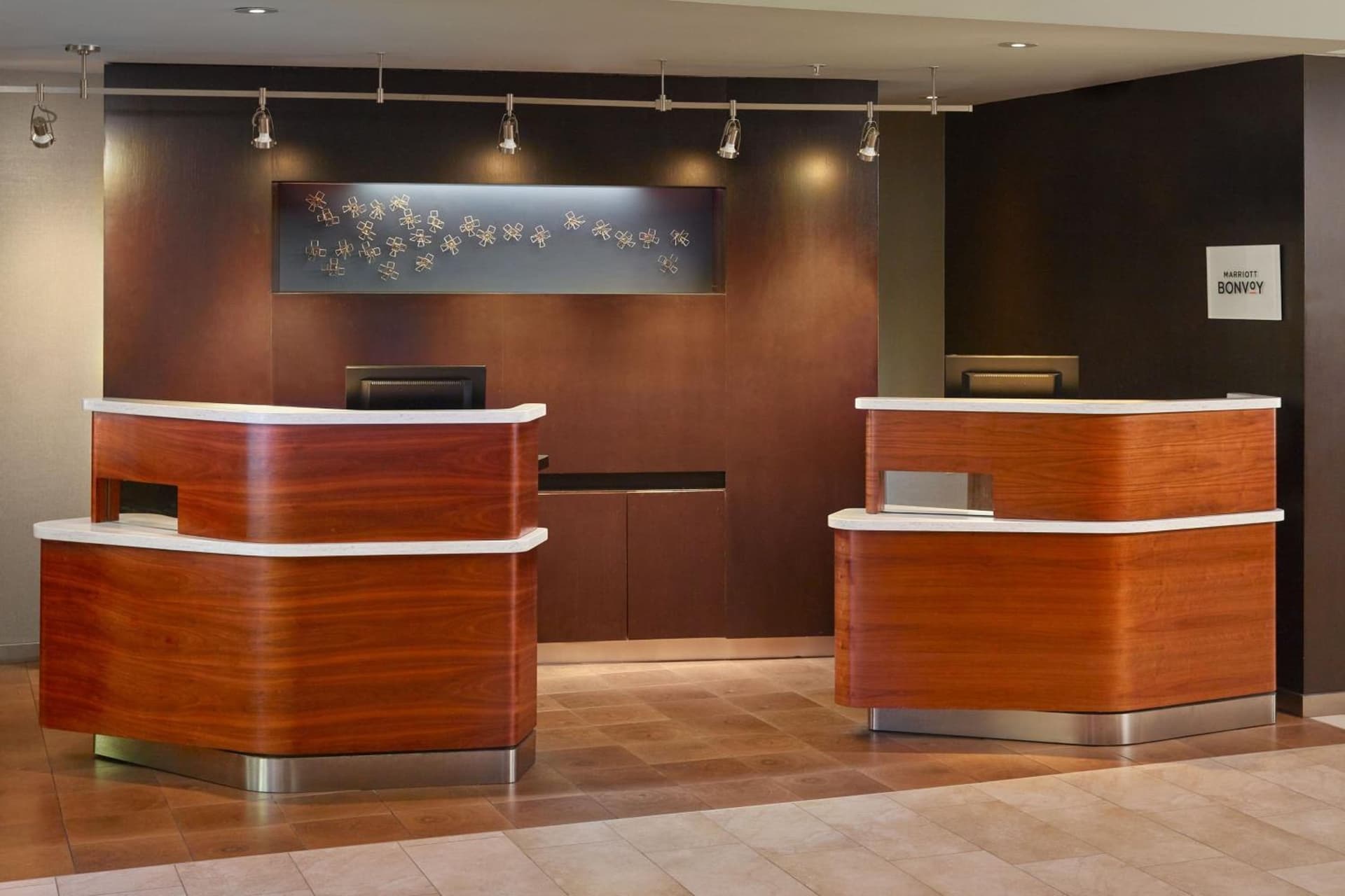 Courtyard by Marriott Atlanta Alpharetta interior in Alpharetta, GA — gallery photo 2