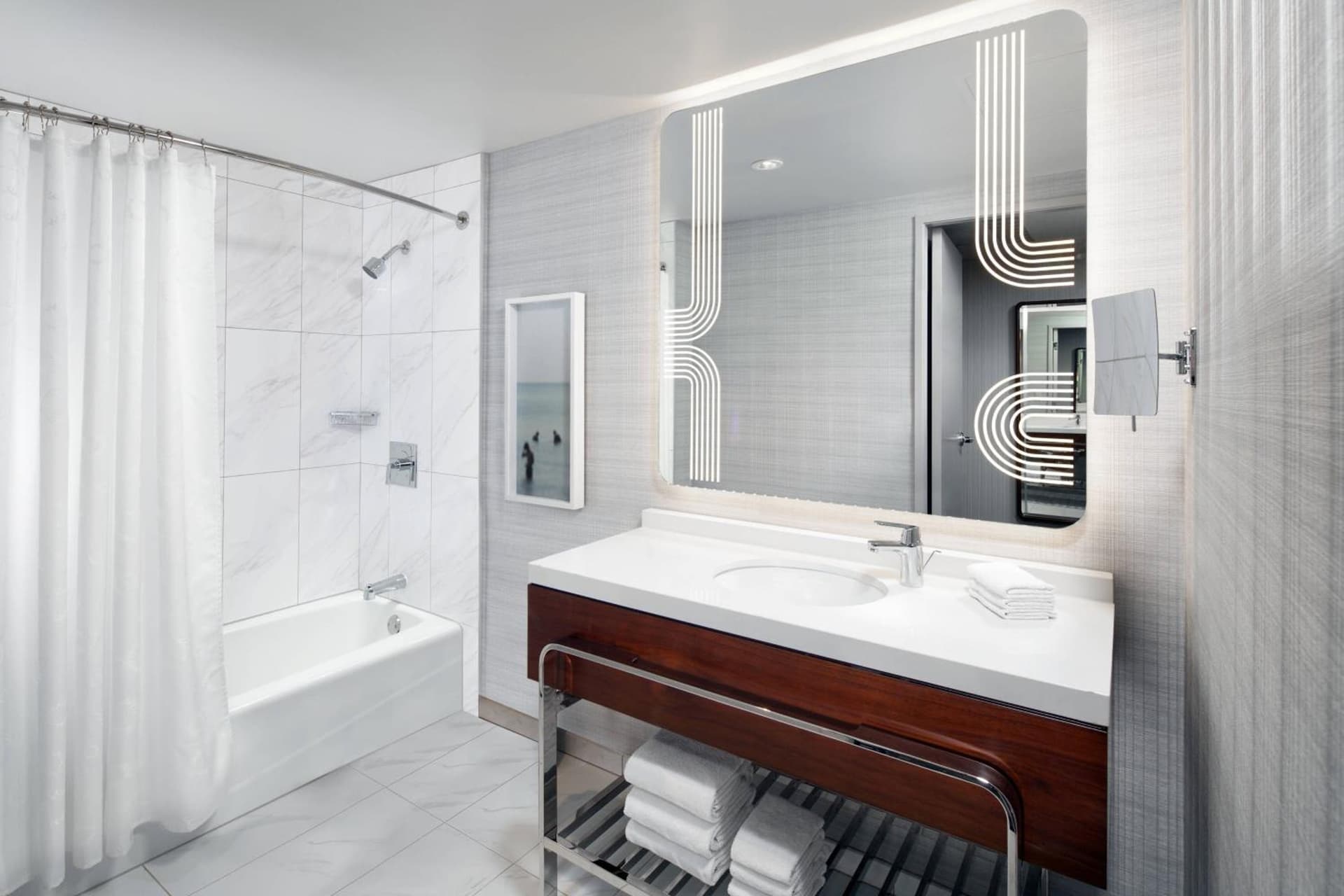 Sheraton Grand Los Angeles gallery photo in Los Angeles, CA — image 59