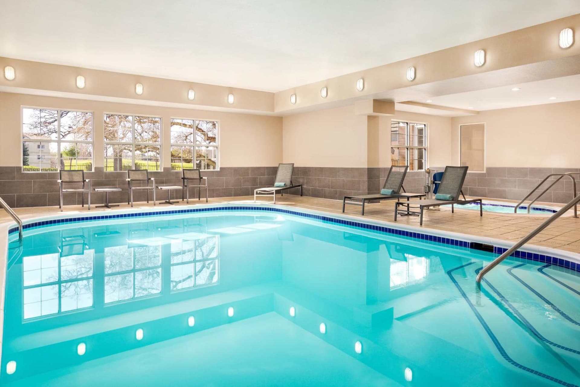 Residence Inn by Marriott Roseville gallery photo in Roseville, CA — image 6