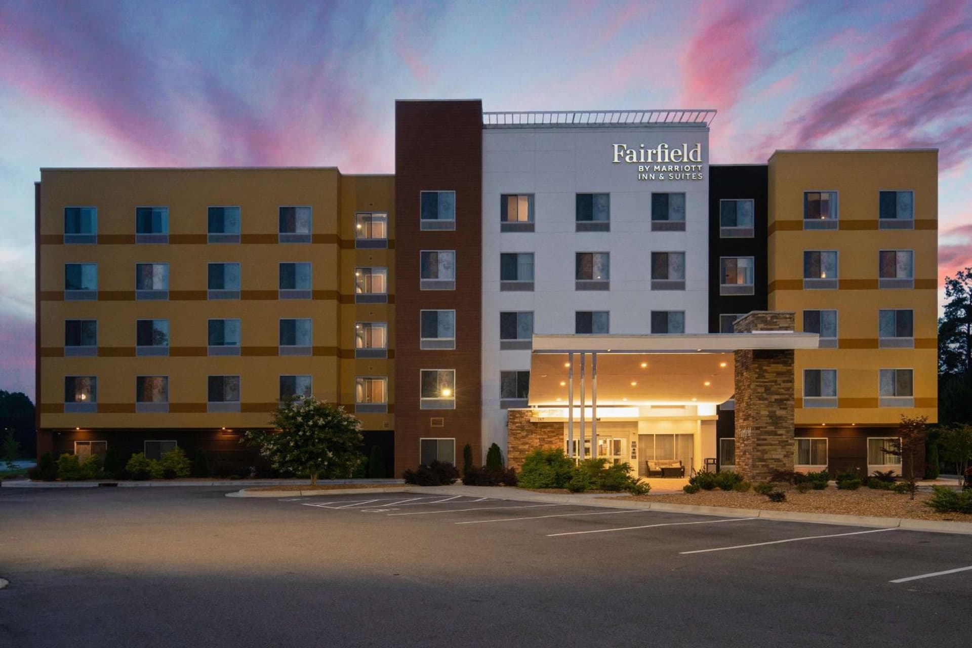 Fairfield Inn & Suites Rocky Mount interior in Rocky Mount, NC — gallery photo 2