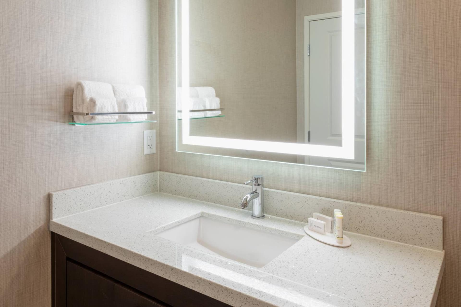 Residence Inn by Marriott St. Cloud gallery photo in Waite Park, MN — image 16