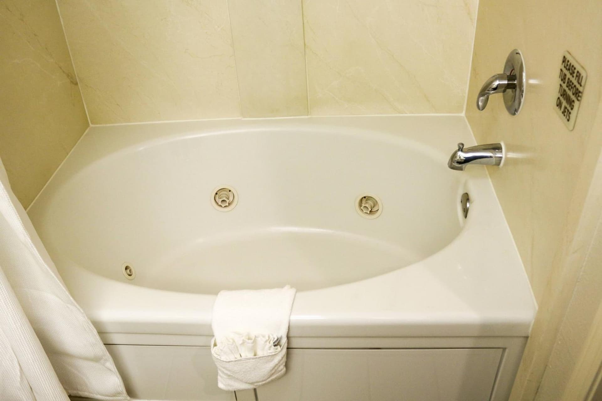 Fairfield Inn & Suites Oakland Hayward gallery photo in Hayward, CA — image 5