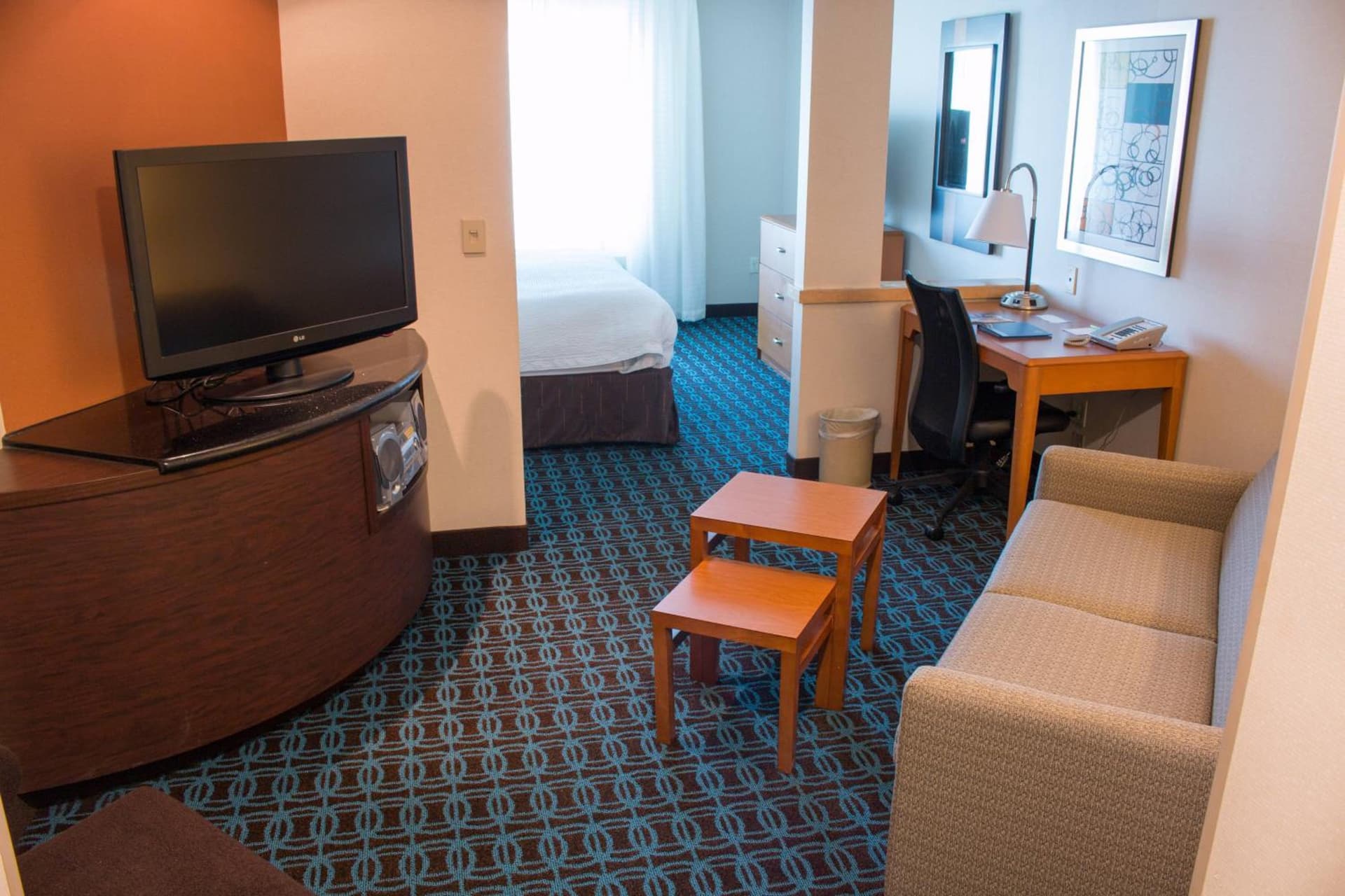 Fairfield Inn & Suites Oakland Hayward interior in Hayward, CA — gallery photo 2