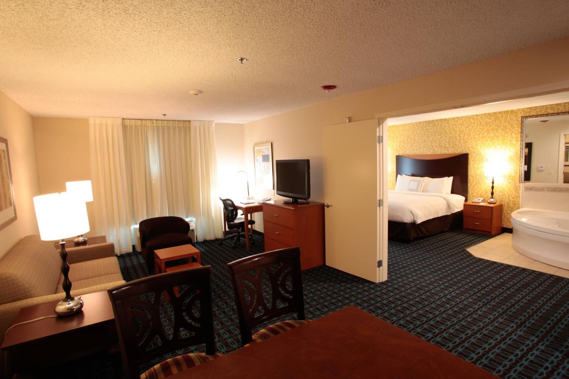Fairfield Inn & Suites Oakland Hayward property views in Hayward, CA — gallery photo 3