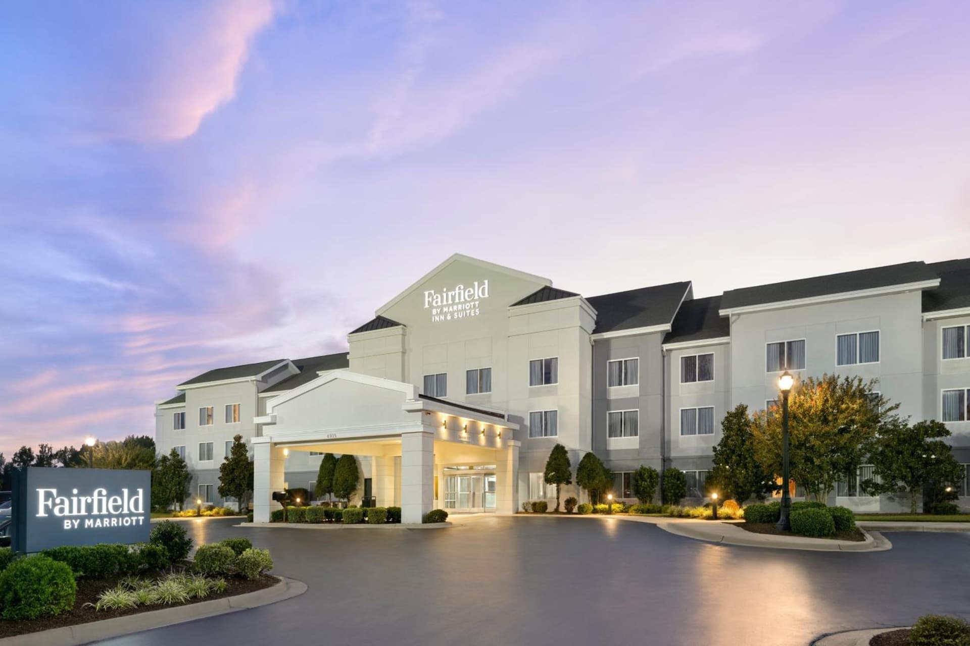 Fairfield Inn and Suites Wilson interior in Wilson, NC — gallery photo 2