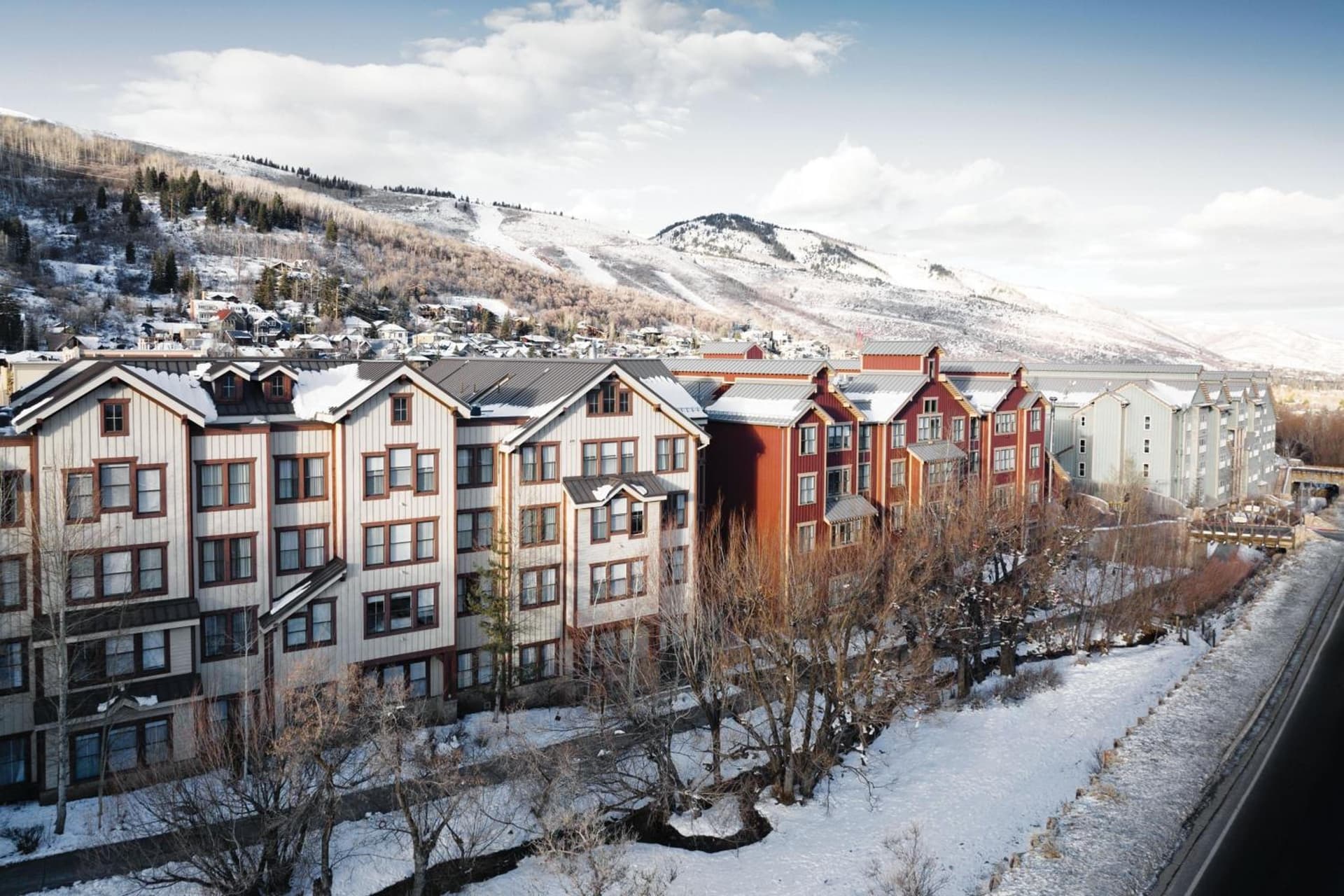 Marriott's Summit Watch interior in Park City, UT — gallery photo 2