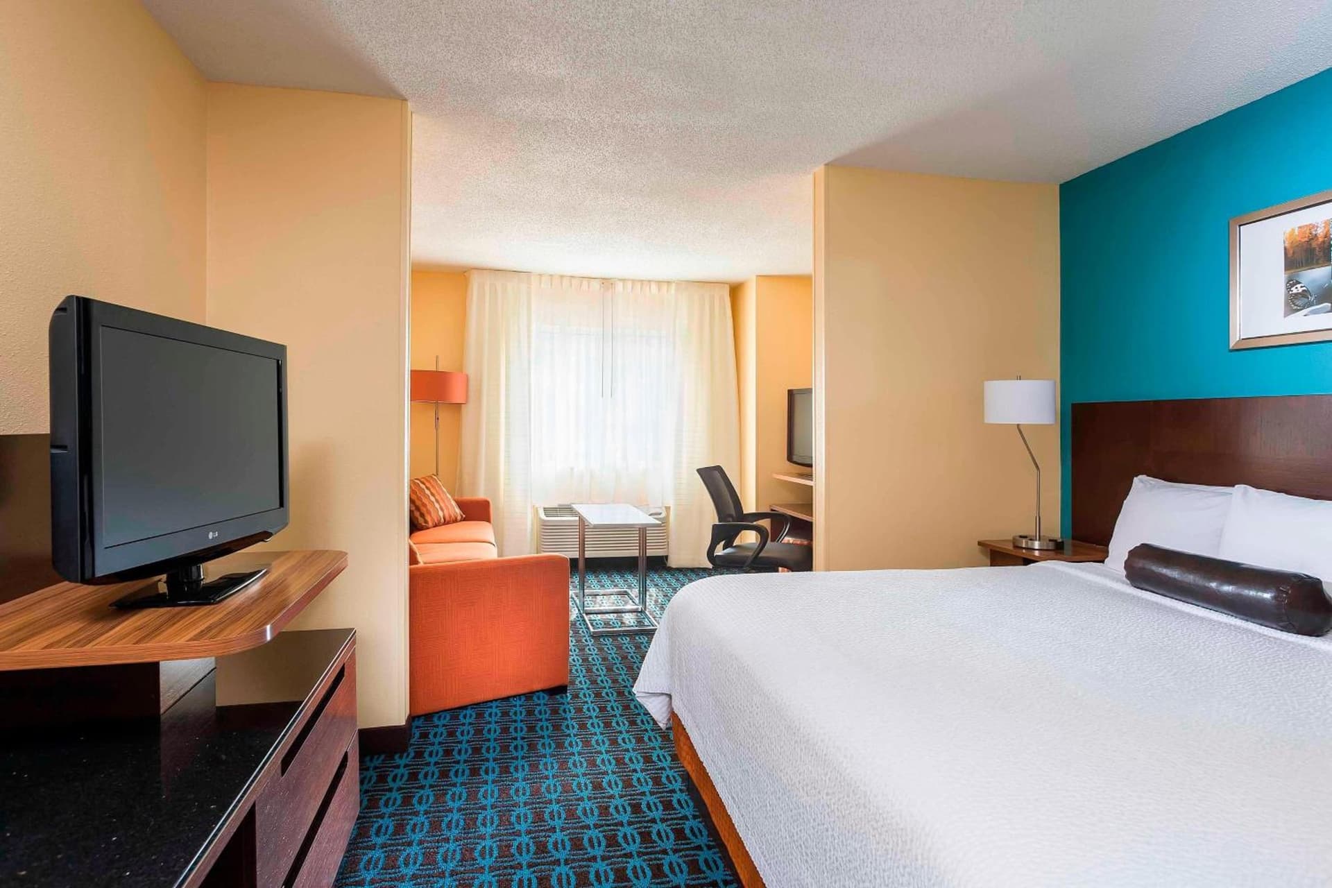Fairfield Inn & Suites Holland interior in Holland, MI — gallery photo 2