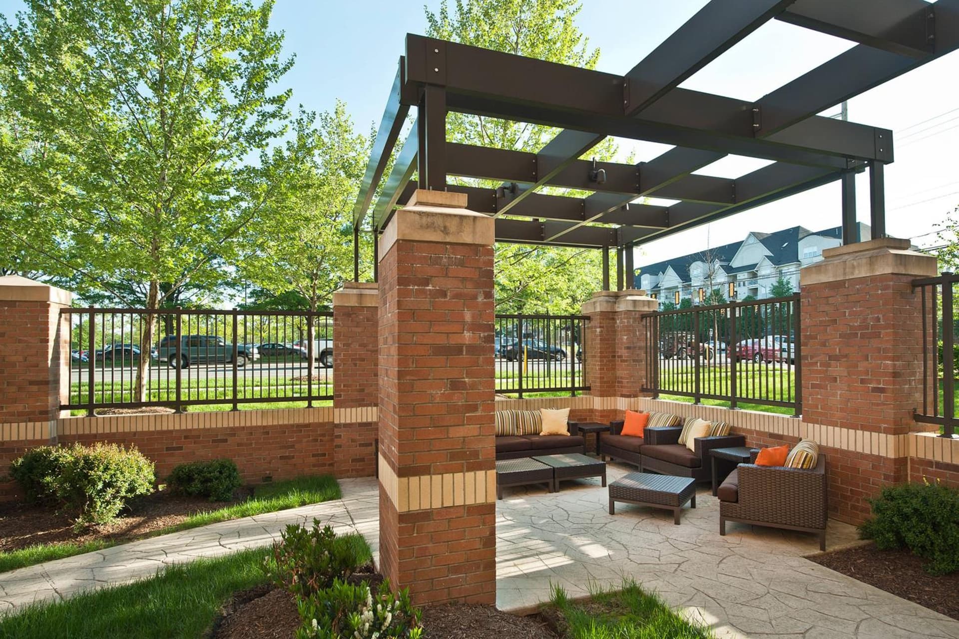 Courtyard Dunn Loring Fairfax property views in Merrifield, VA — gallery photo 3