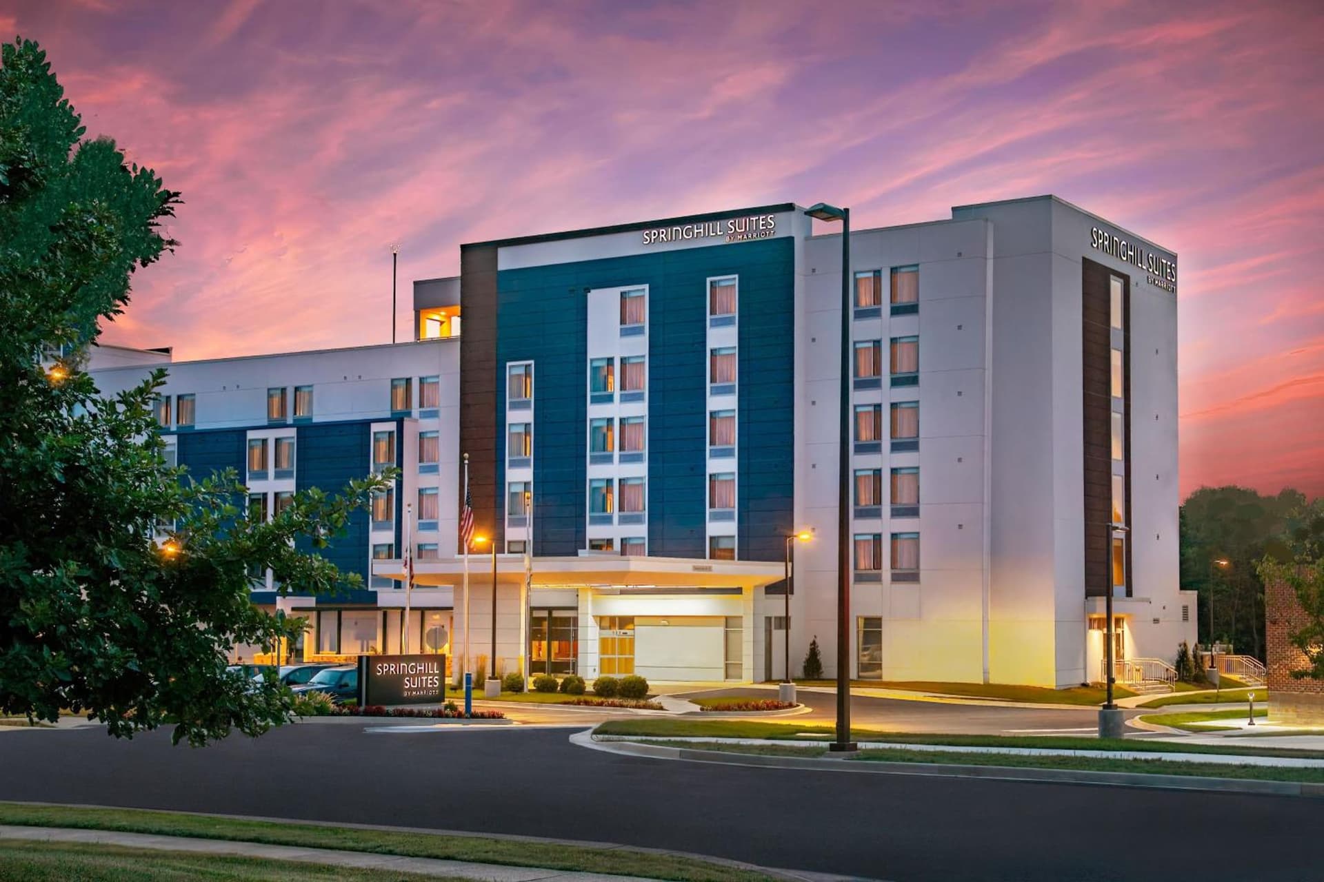 SpringHill Suites By Marriott Frederick interior in Frederick, MD — gallery photo 2