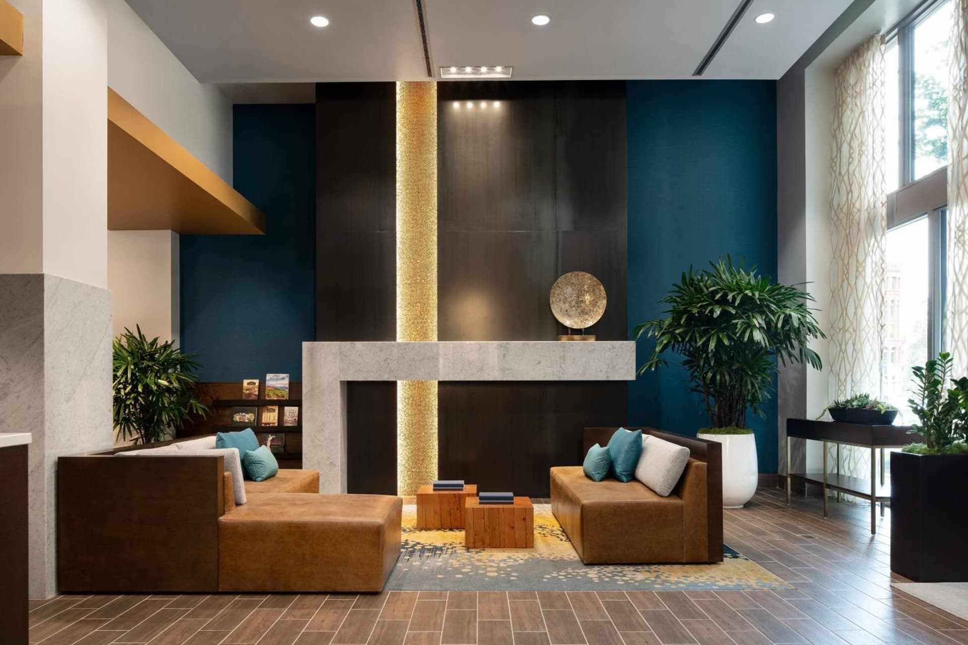 Courtyard Seattle Downtown / Pioneer Square interior in Seattle, WA — gallery photo 2