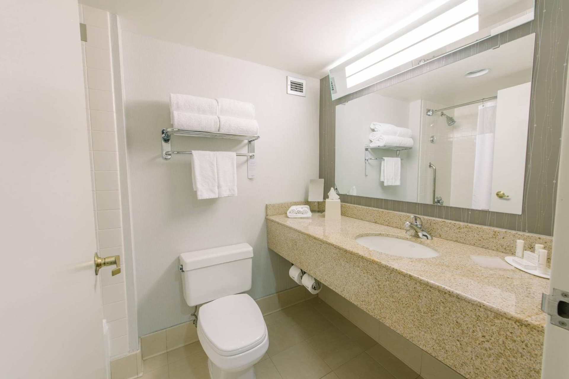 Courtyard by Marriott Nashua gallery photo in Nashua, NH — image 17