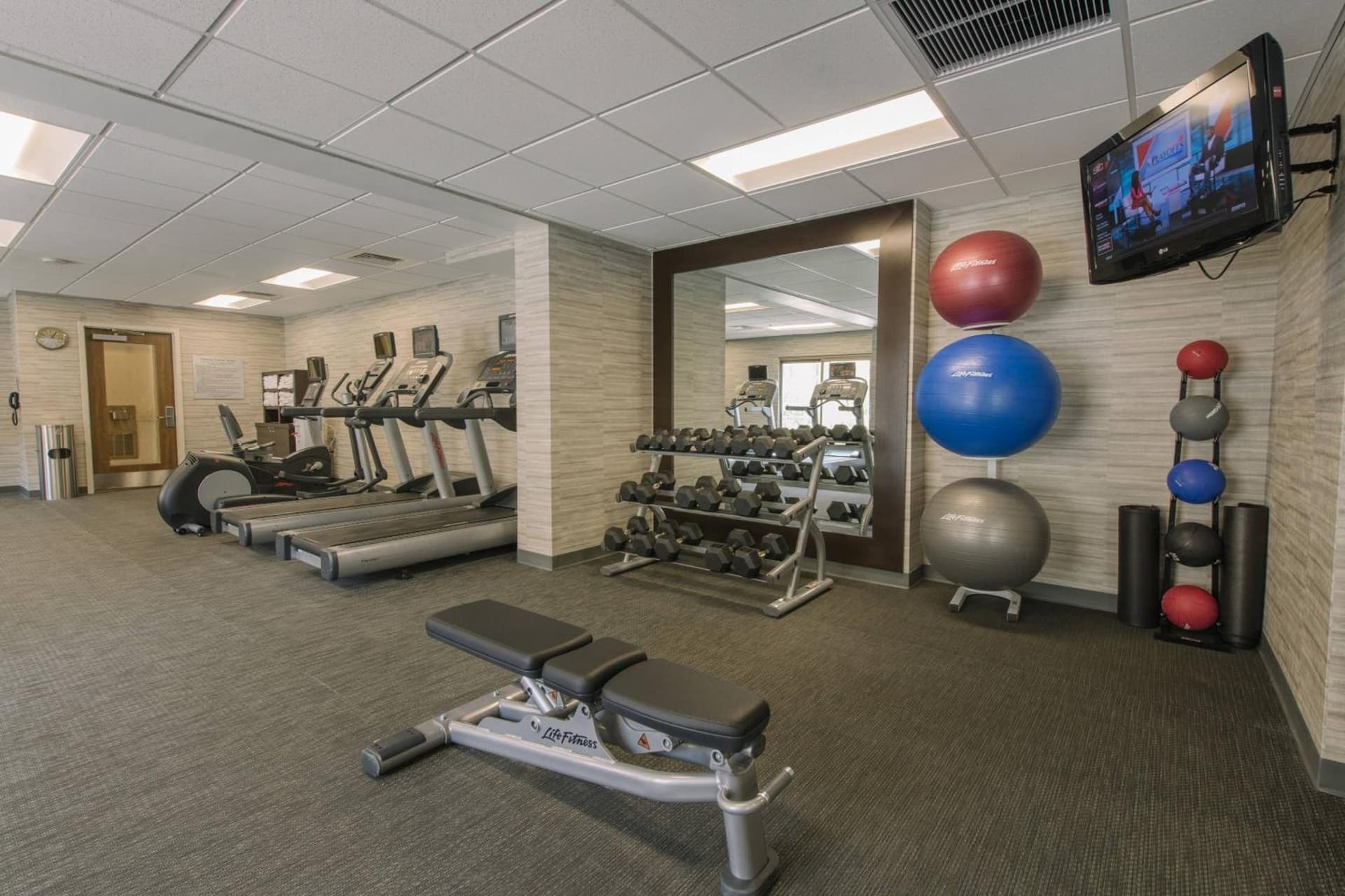 Courtyard by Marriott Nashua gallery photo in Nashua, NH — image 36