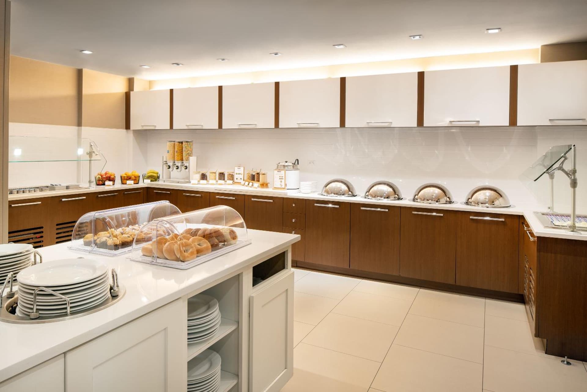Residence Inn by Marriott New York Manhattan/ Midtown Eastside property views in New York, NY — gallery photo 3