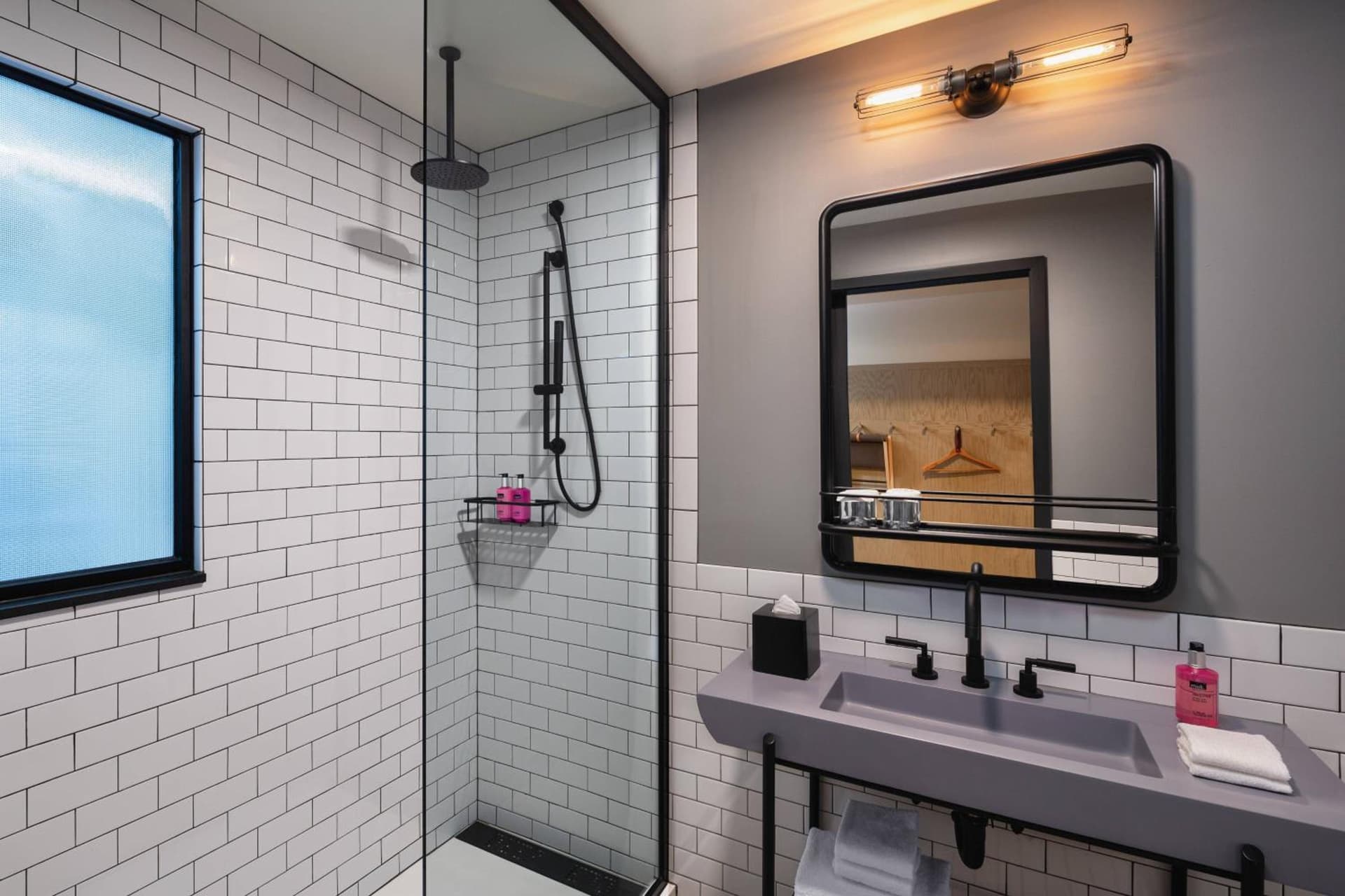Moxy Minneapolis Downtown gallery photo in Minneapolis, MN — image 9