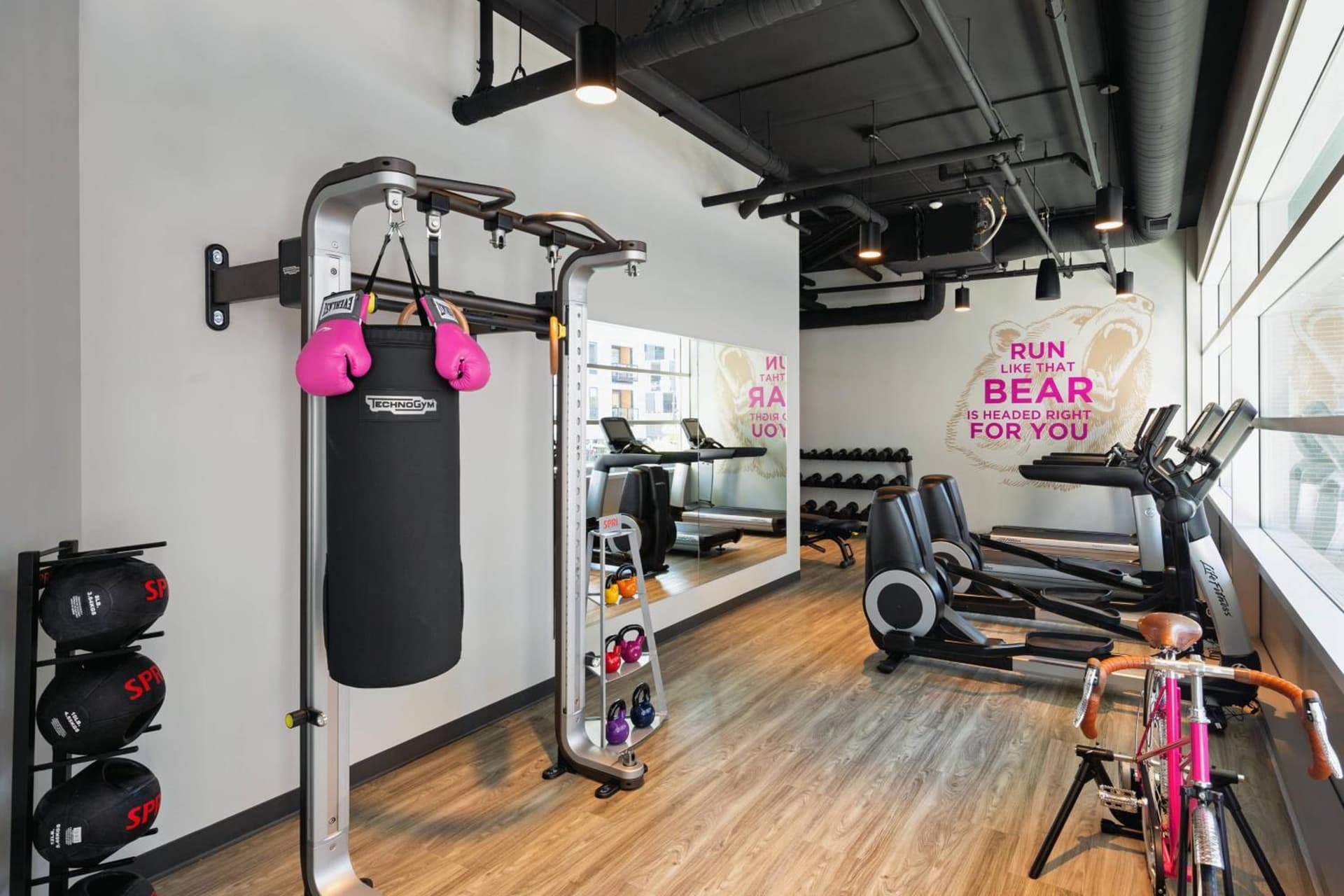 Moxy Minneapolis Downtown gallery photo in Minneapolis, MN — image 8